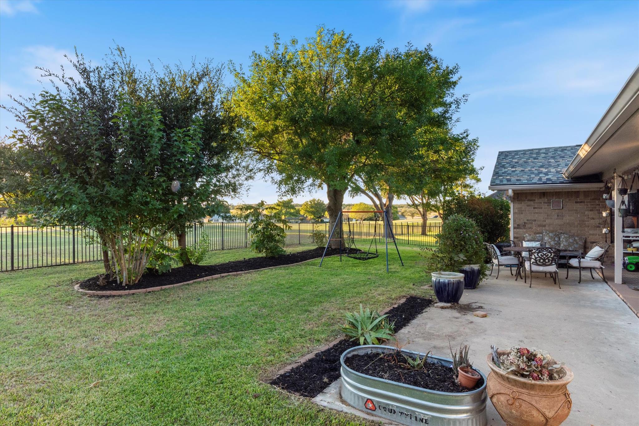 421 Saint Andrews St, Meadowlakes, TX 78654