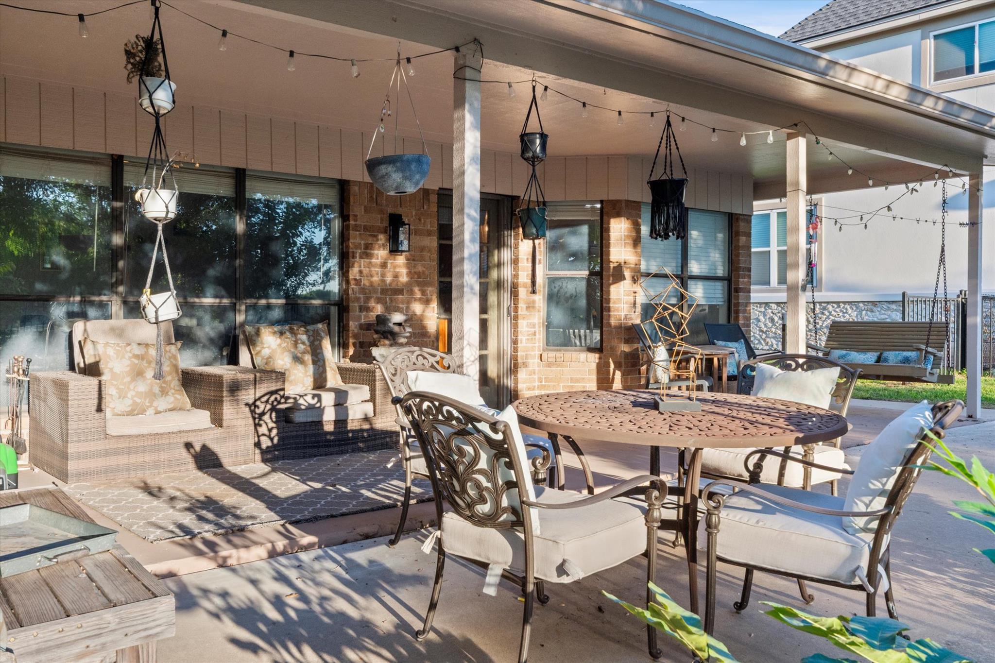 421 Saint Andrews St, Meadowlakes, TX 78654