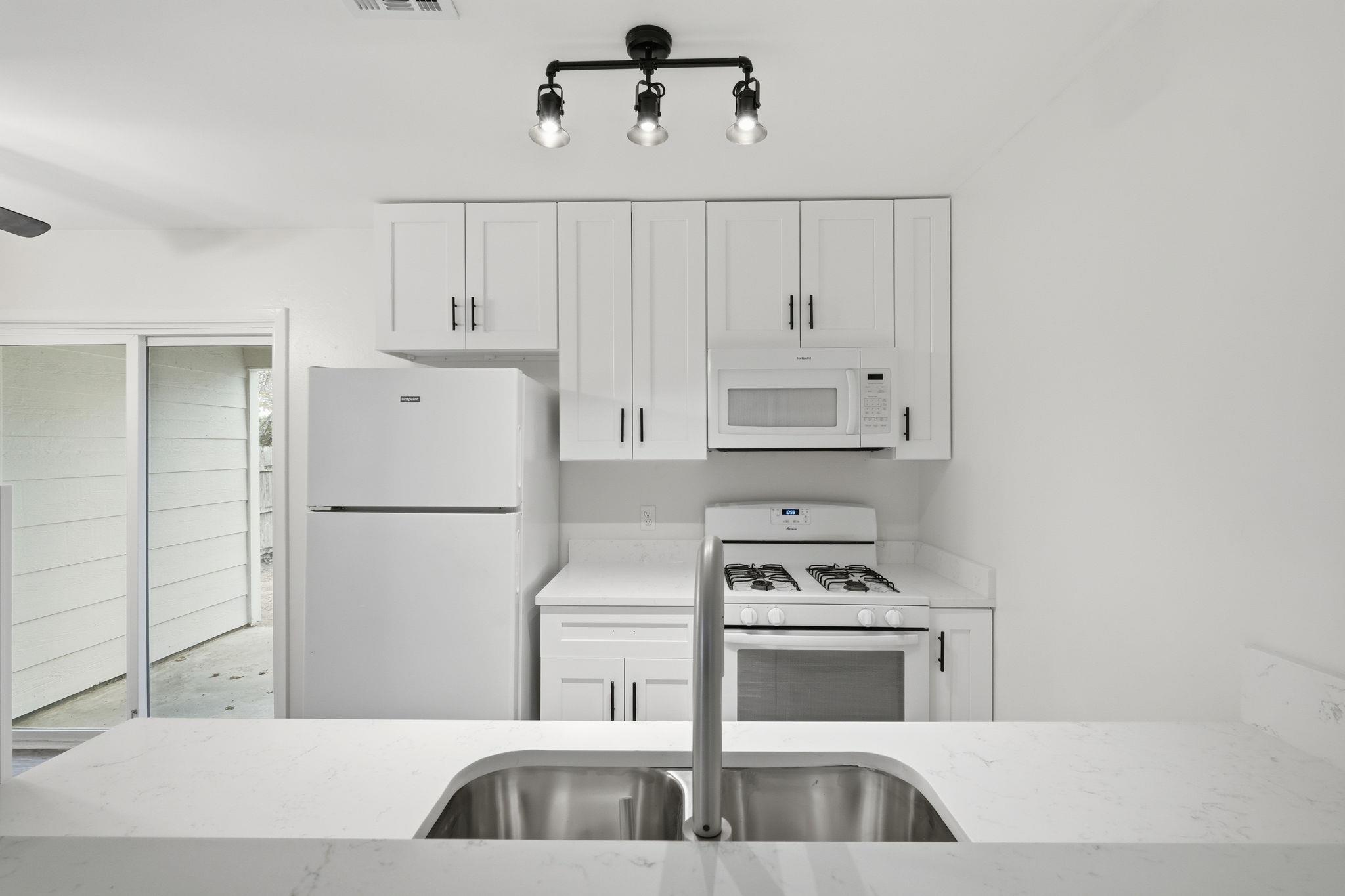 2711 Saint Edwards Cir # 1, Austin, TX 78704