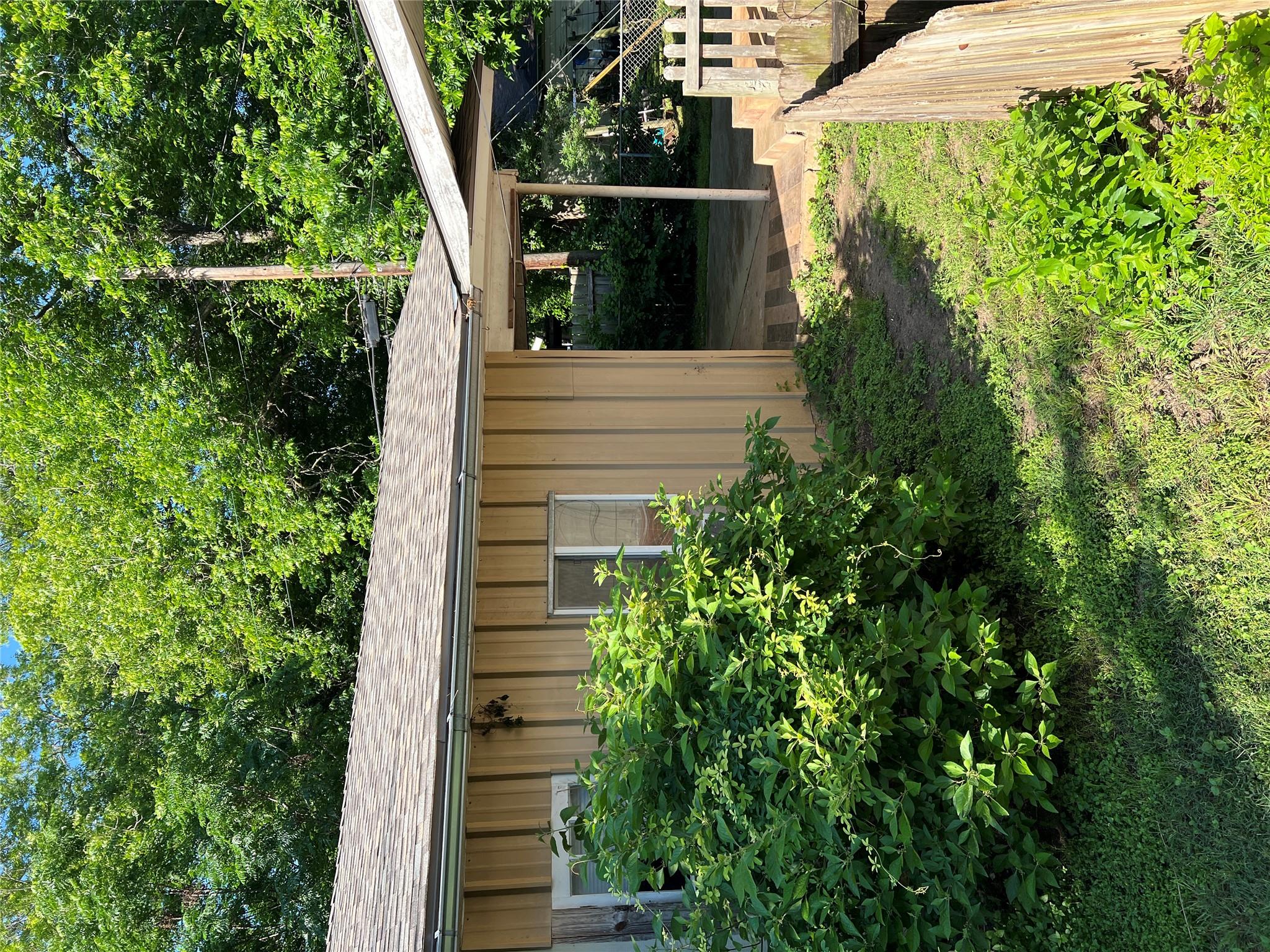 310 Smith Ln, San Marcos, TX 78666