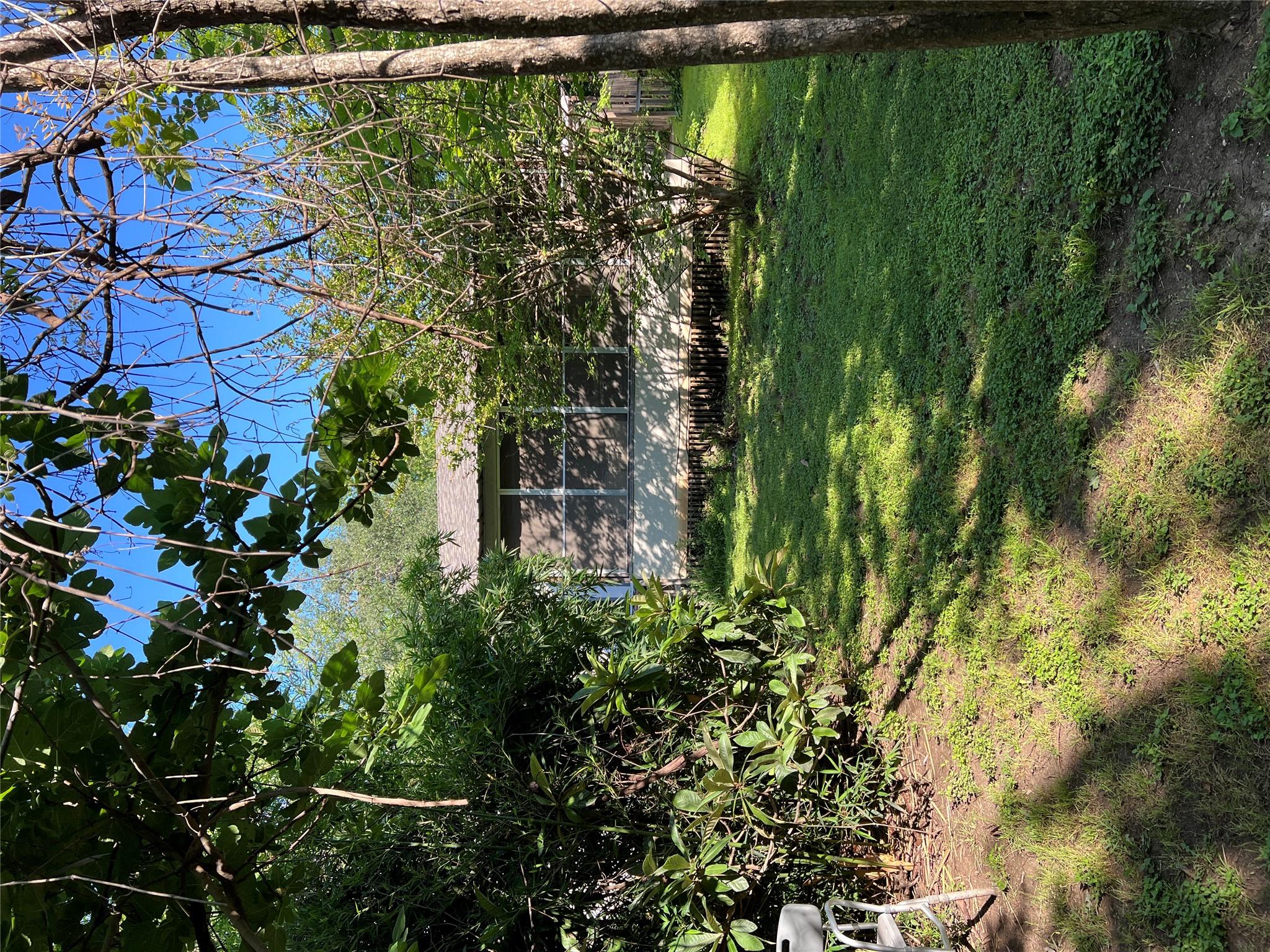 310 Smith Ln, San Marcos, TX 78666