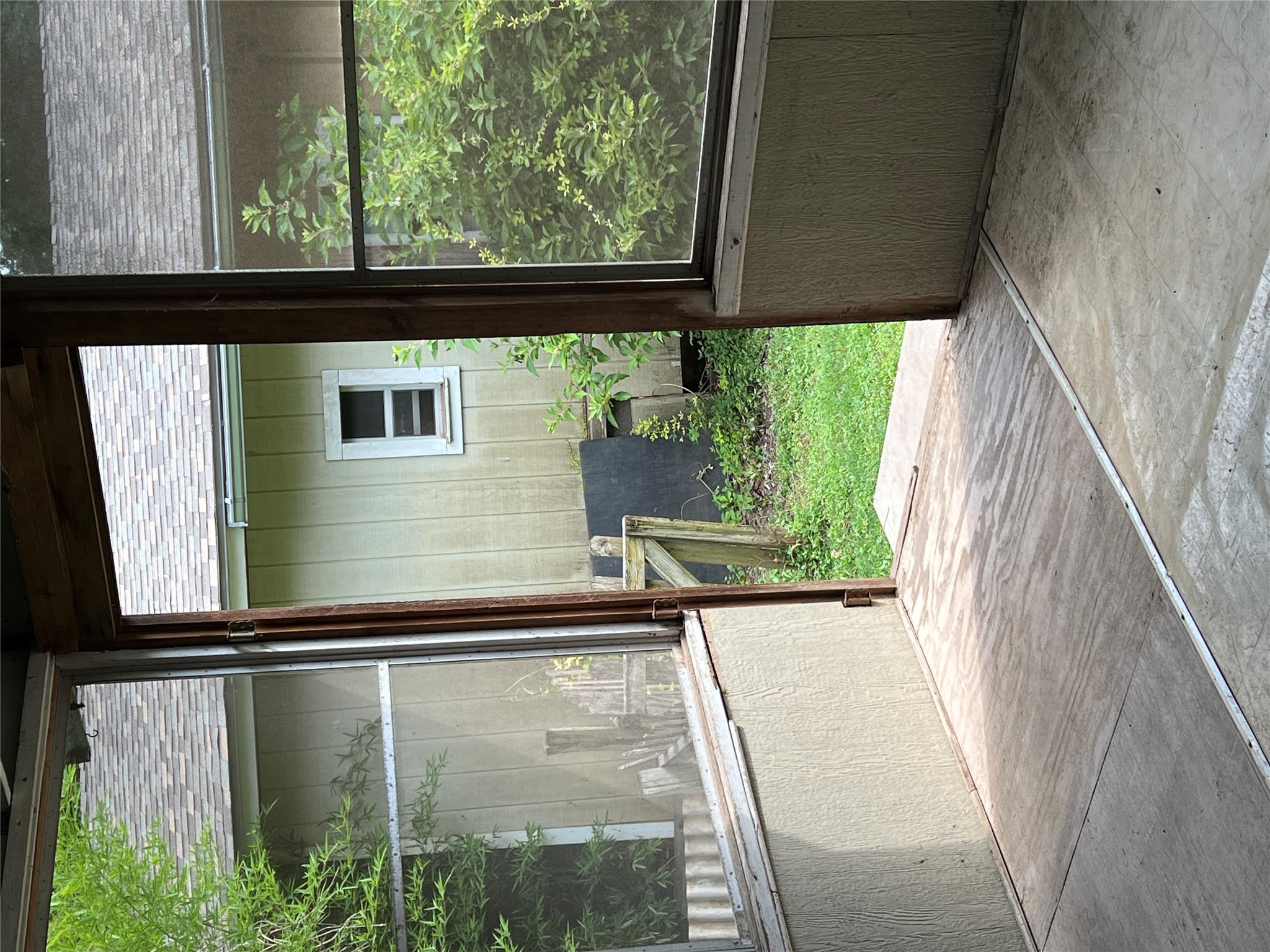 310 Smith Ln, San Marcos, TX 78666