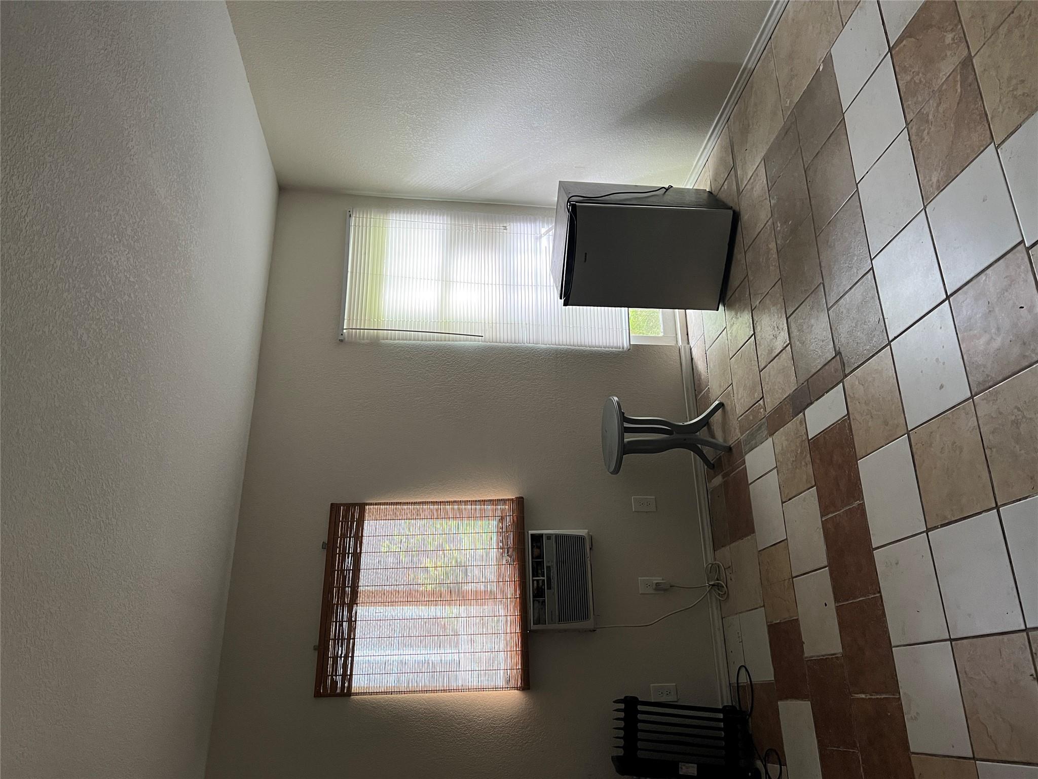 310 Smith Ln, San Marcos, TX 78666