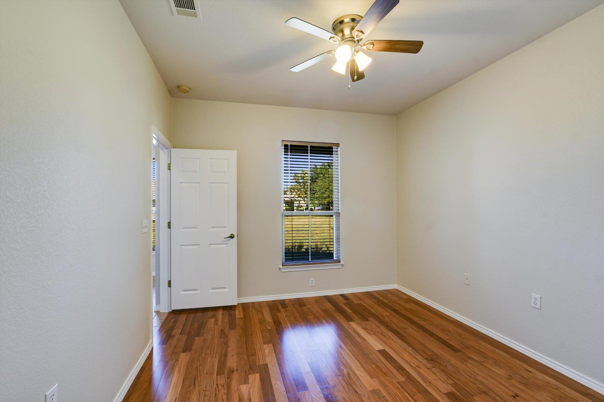 116 Bowie Cir, Georgetown, TX 78633