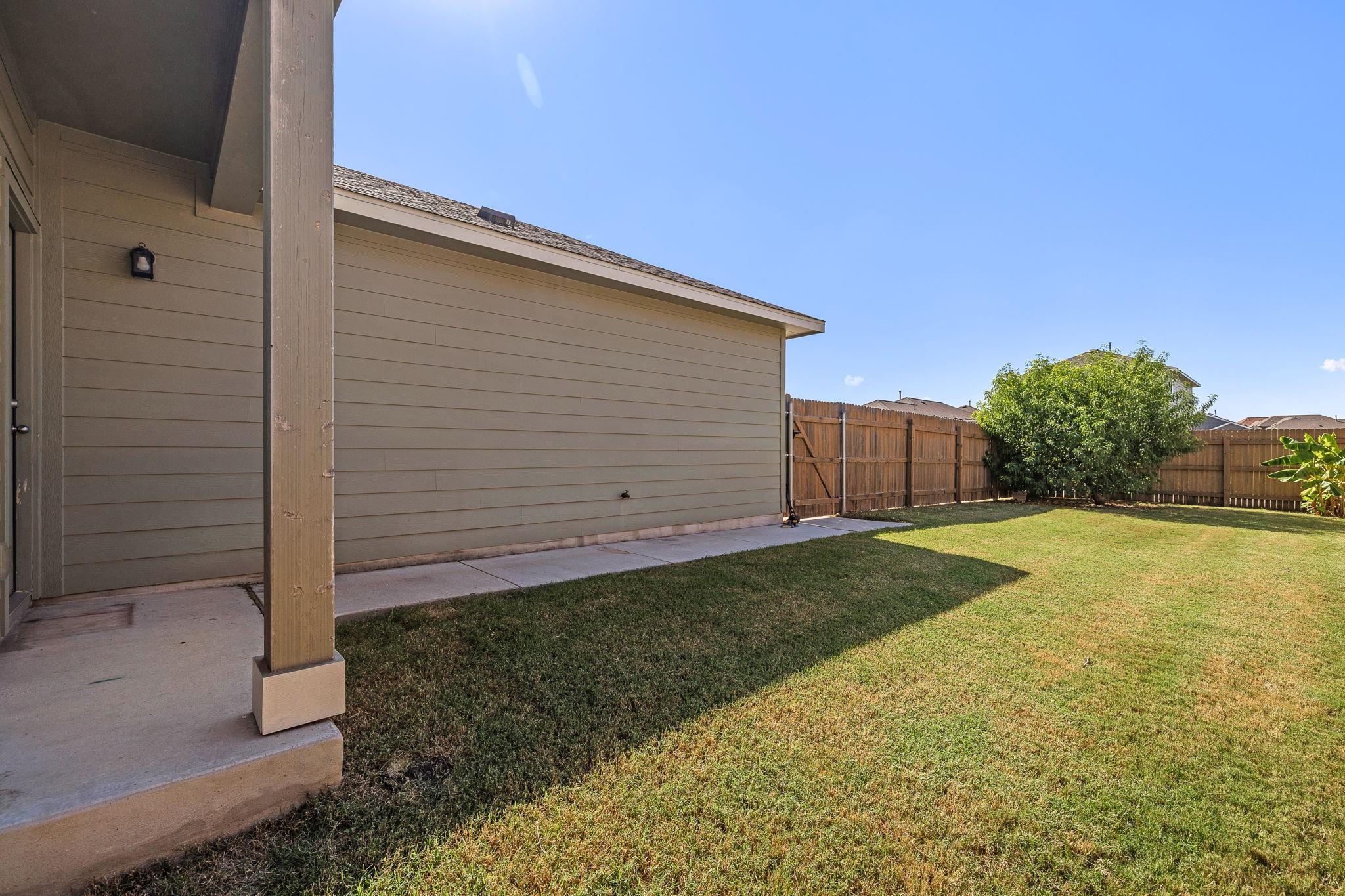 321 Arabian Colt Dr, Georgetown, TX 78626