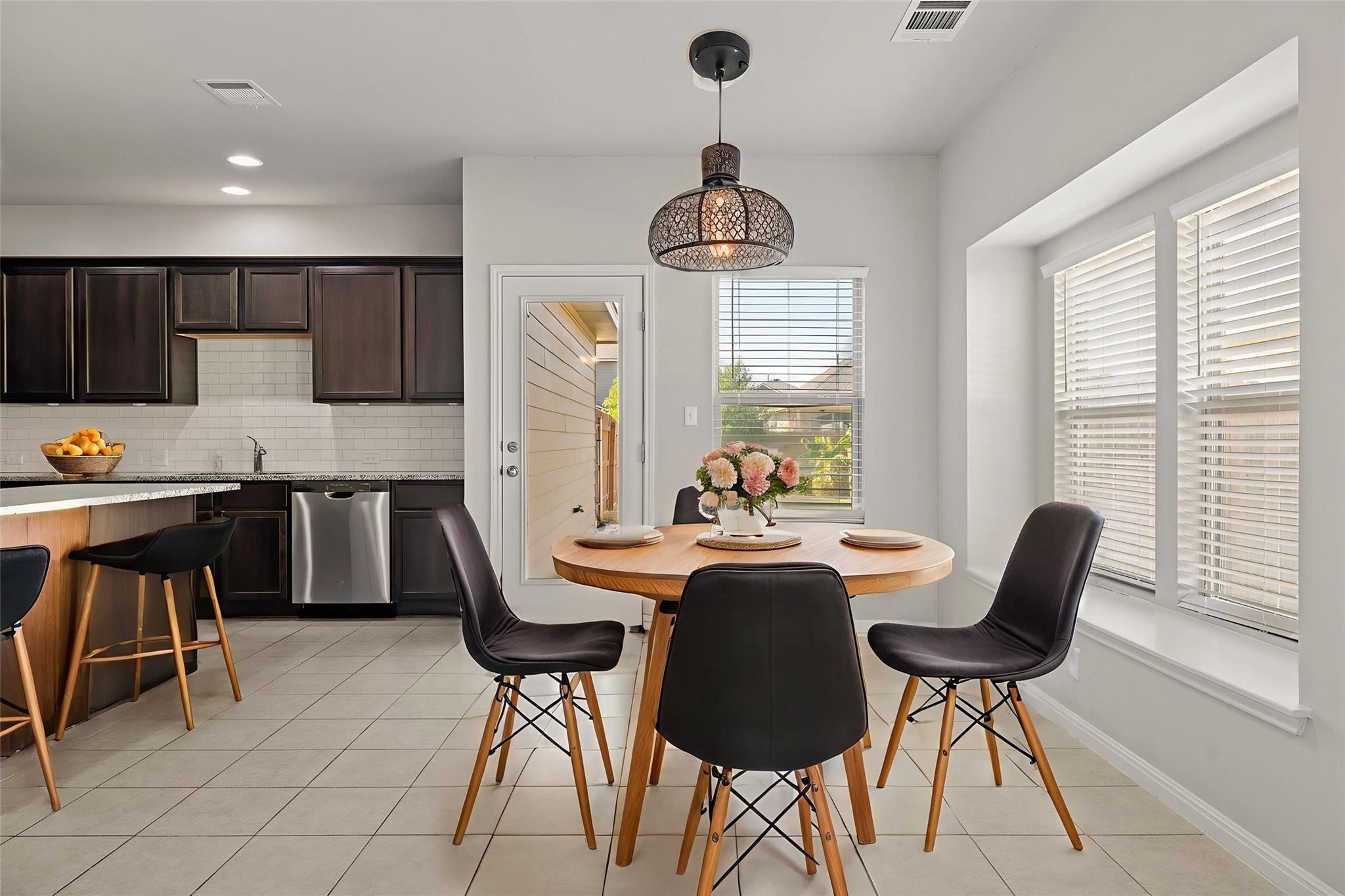 321 Arabian Colt Dr, Georgetown, TX 78626