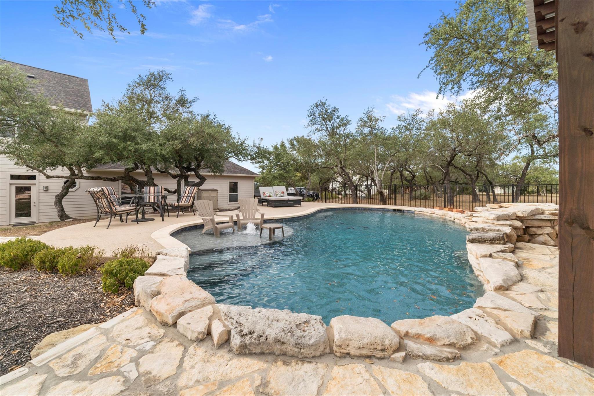 508 N Canyonwood Dr, Dripping Springs, TX 78620