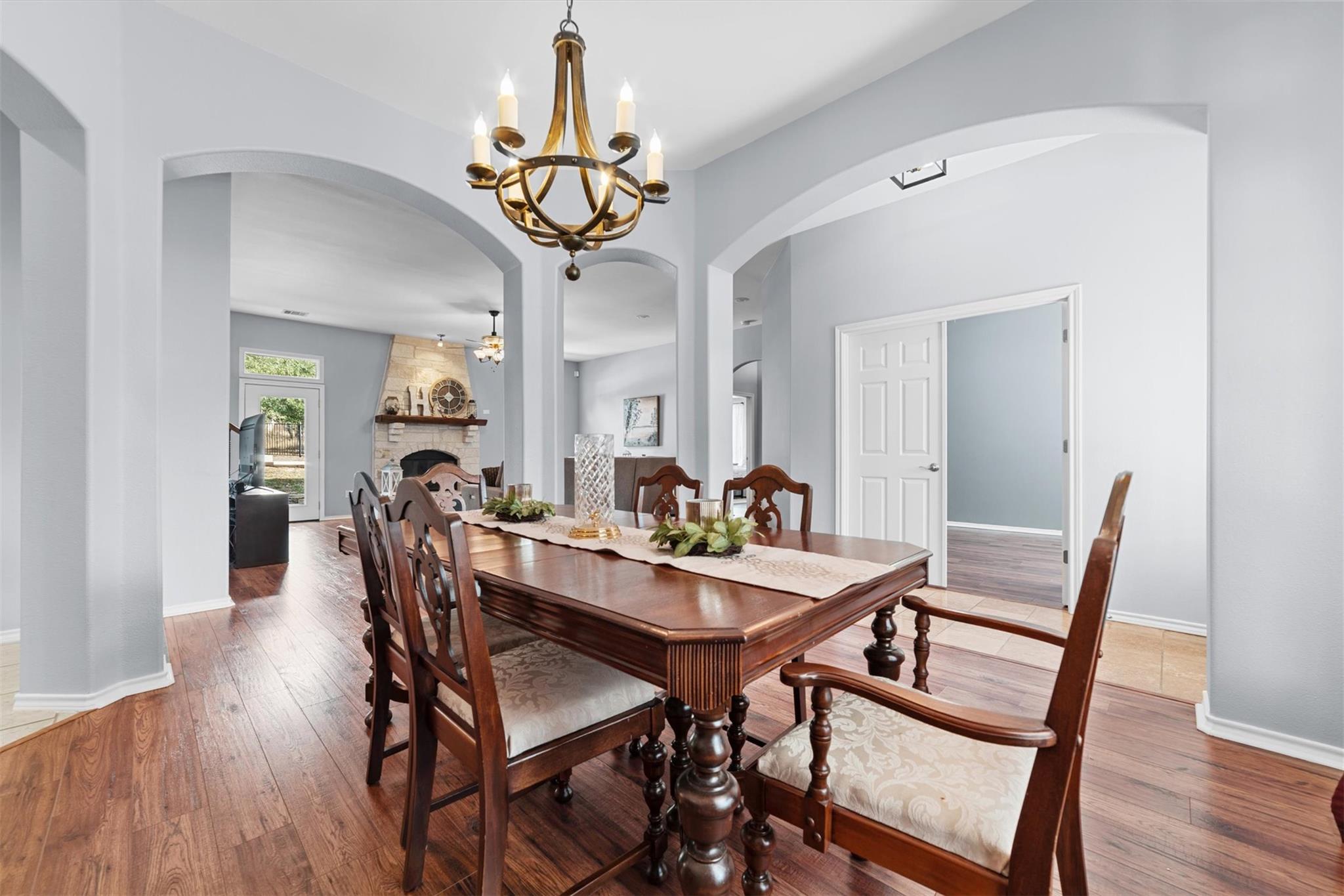 508 N Canyonwood Dr, Dripping Springs, TX 78620