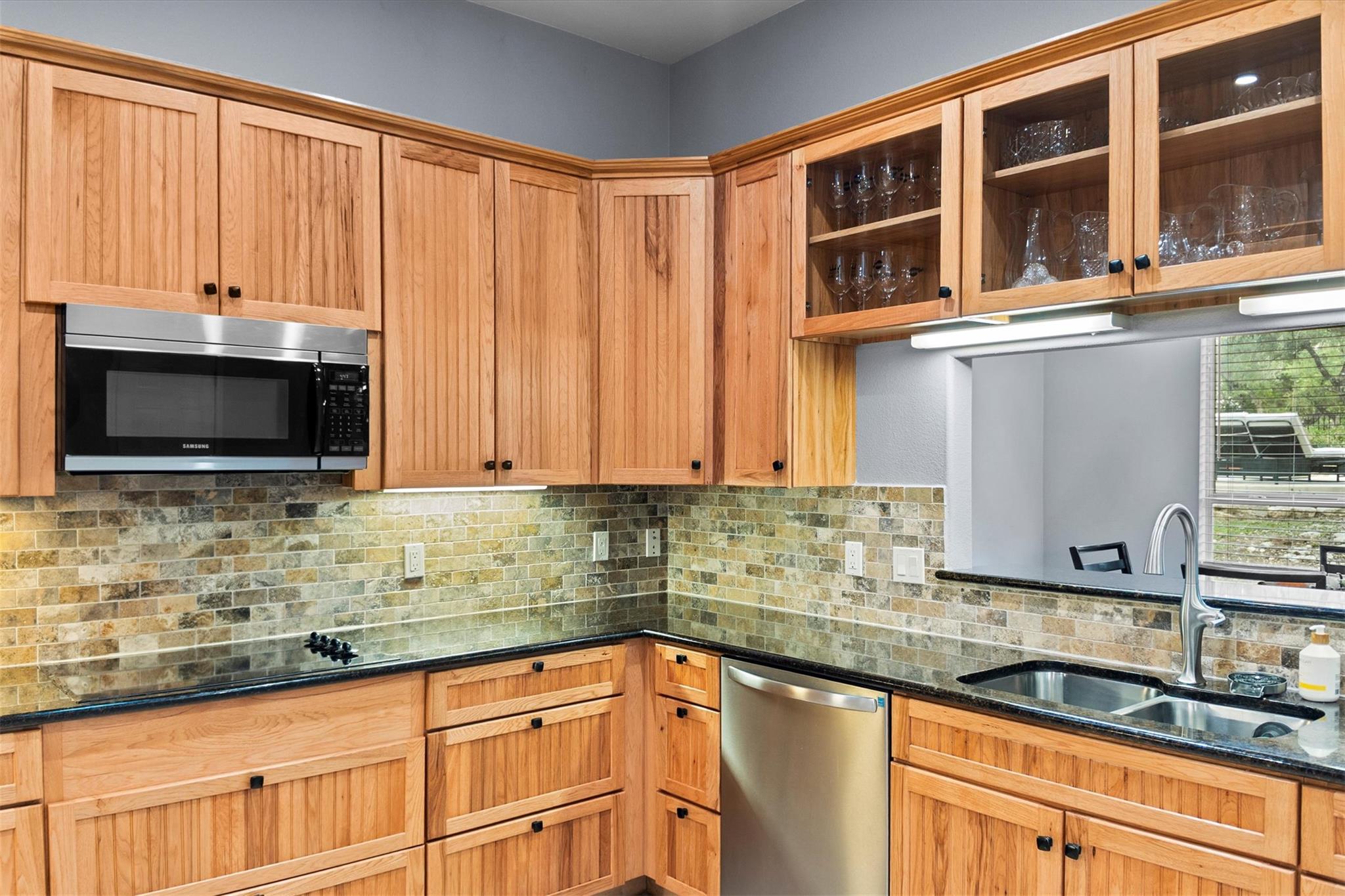 508 N Canyonwood Dr, Dripping Springs, TX 78620