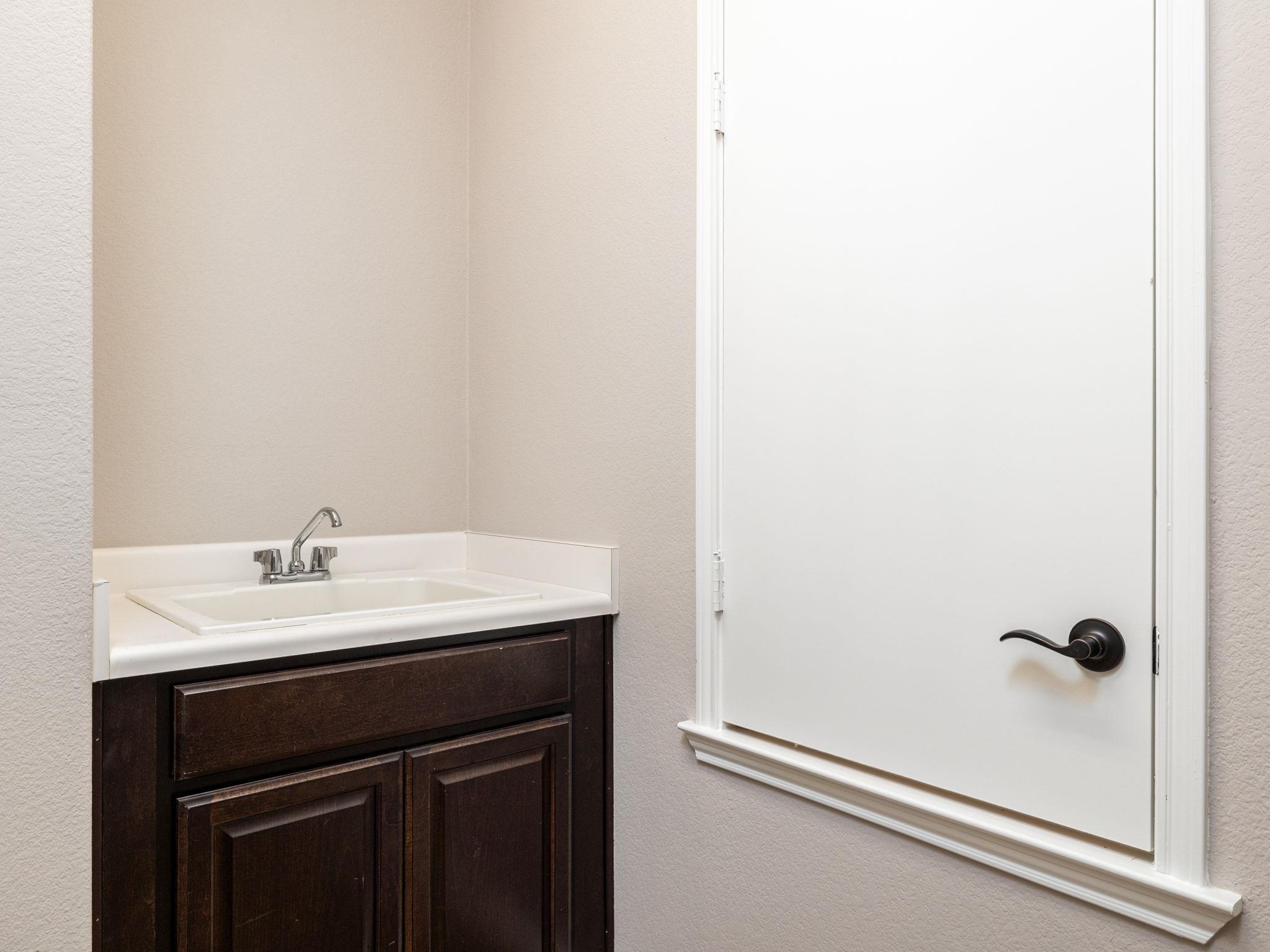 2040 Elaina Loop, Leander, TX 78641