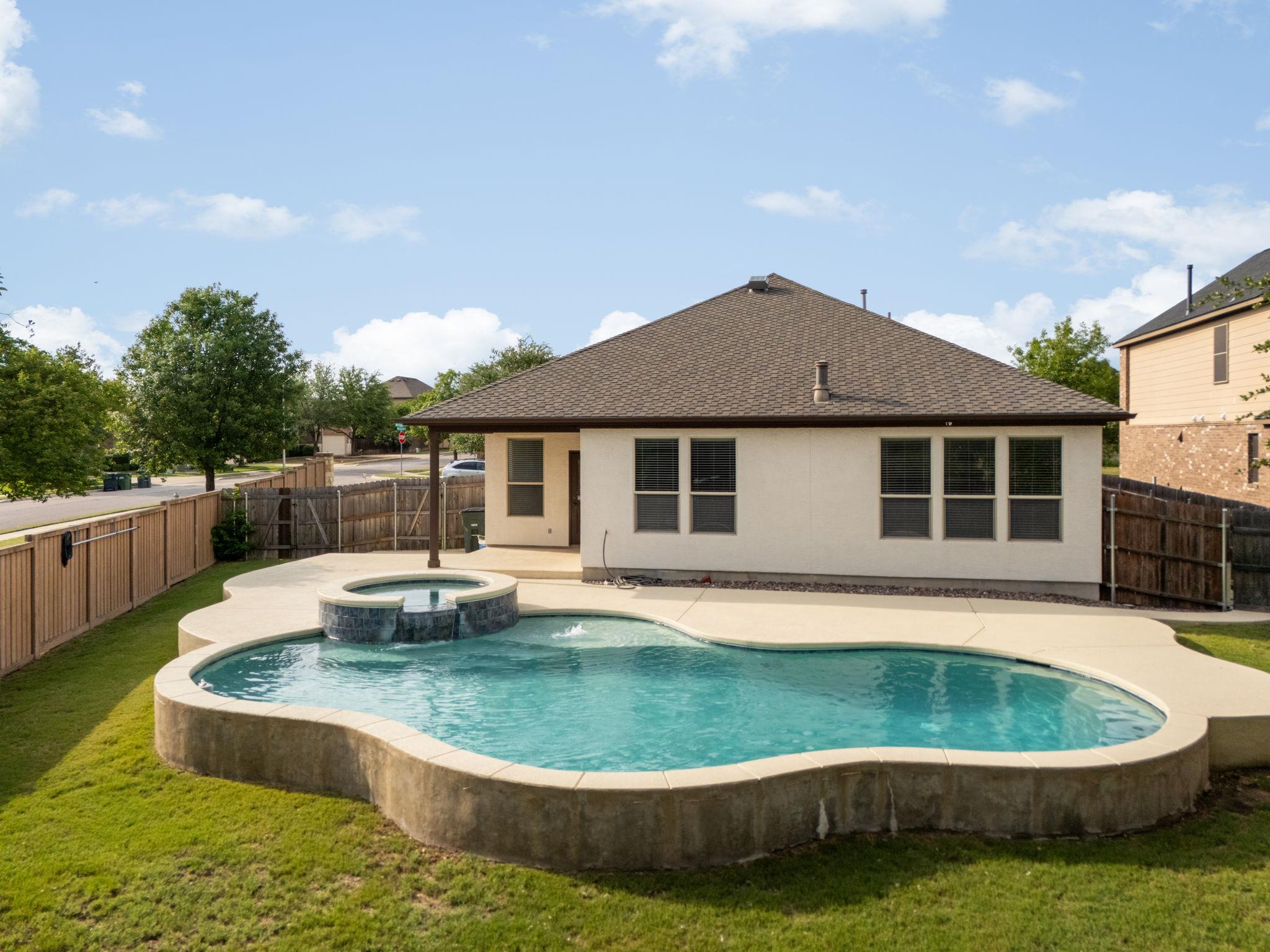 2040 Elaina Loop, Leander, TX 78641