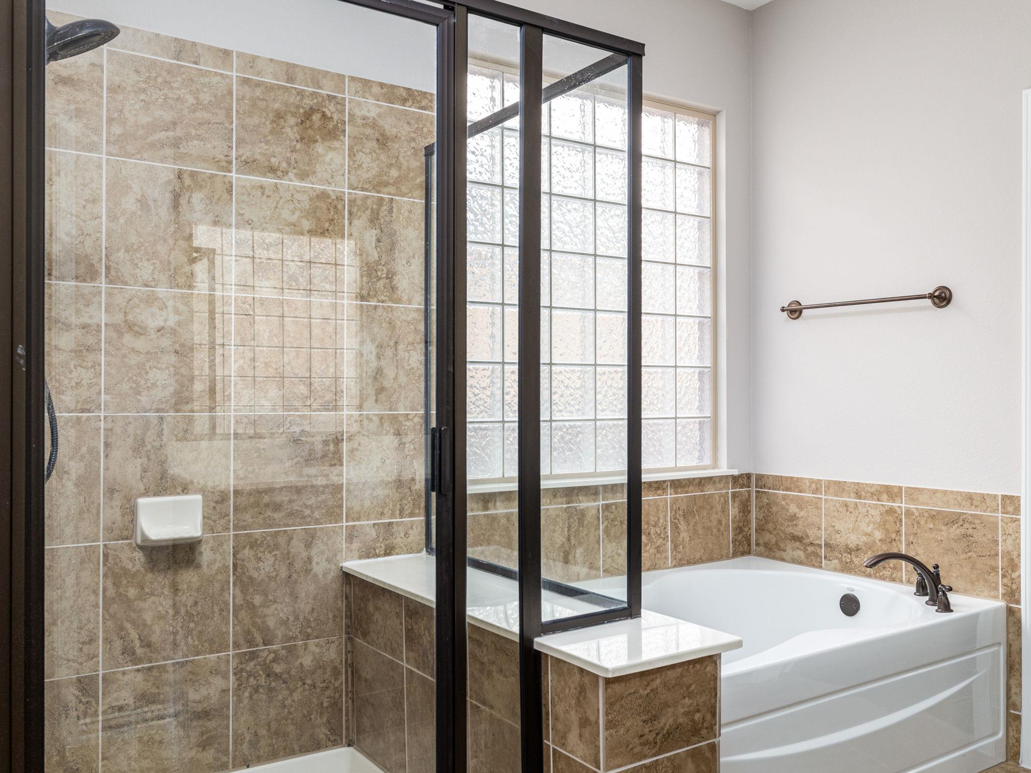 2040 Elaina Loop, Leander, TX 78641