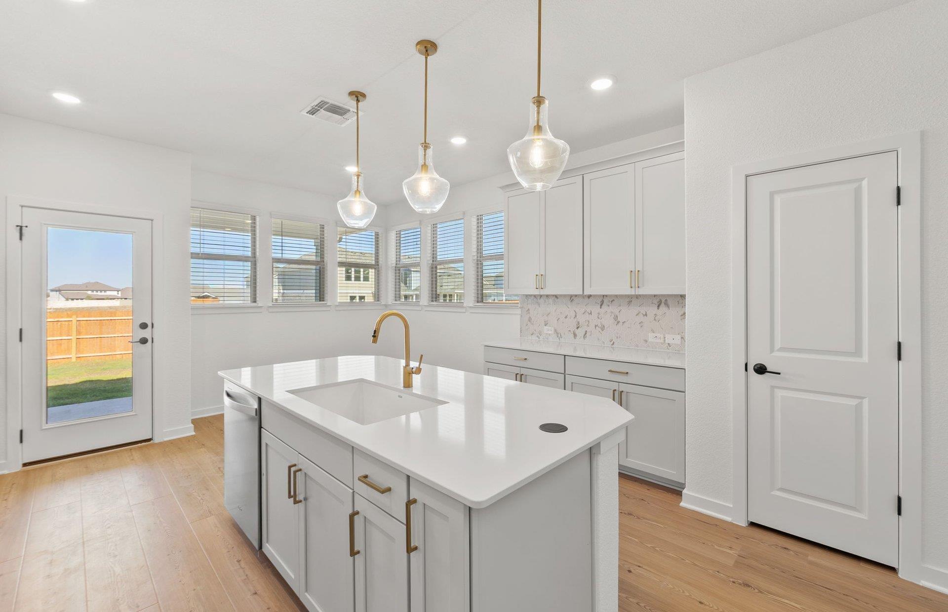 117 Ventura Dr, Liberty Hill, TX 78642