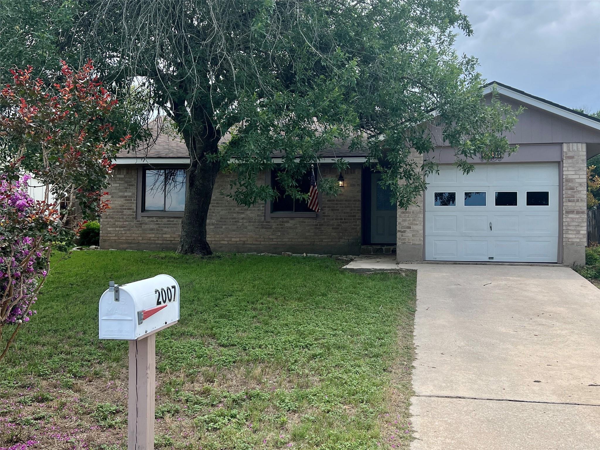 2007 Castle Gate Cir, San Marcos, TX 78666