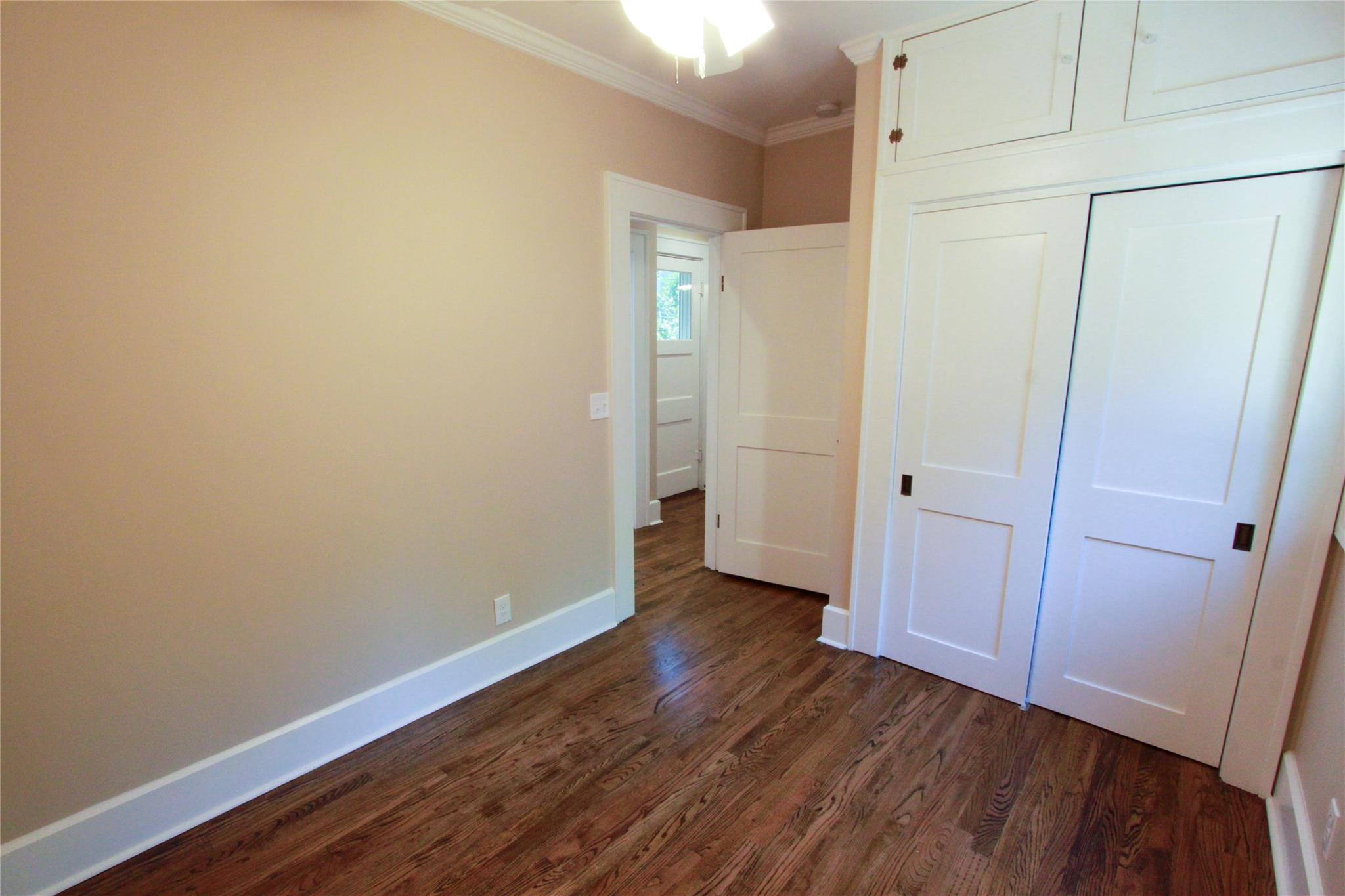 1301 S 6th St, Austin, TX 78704