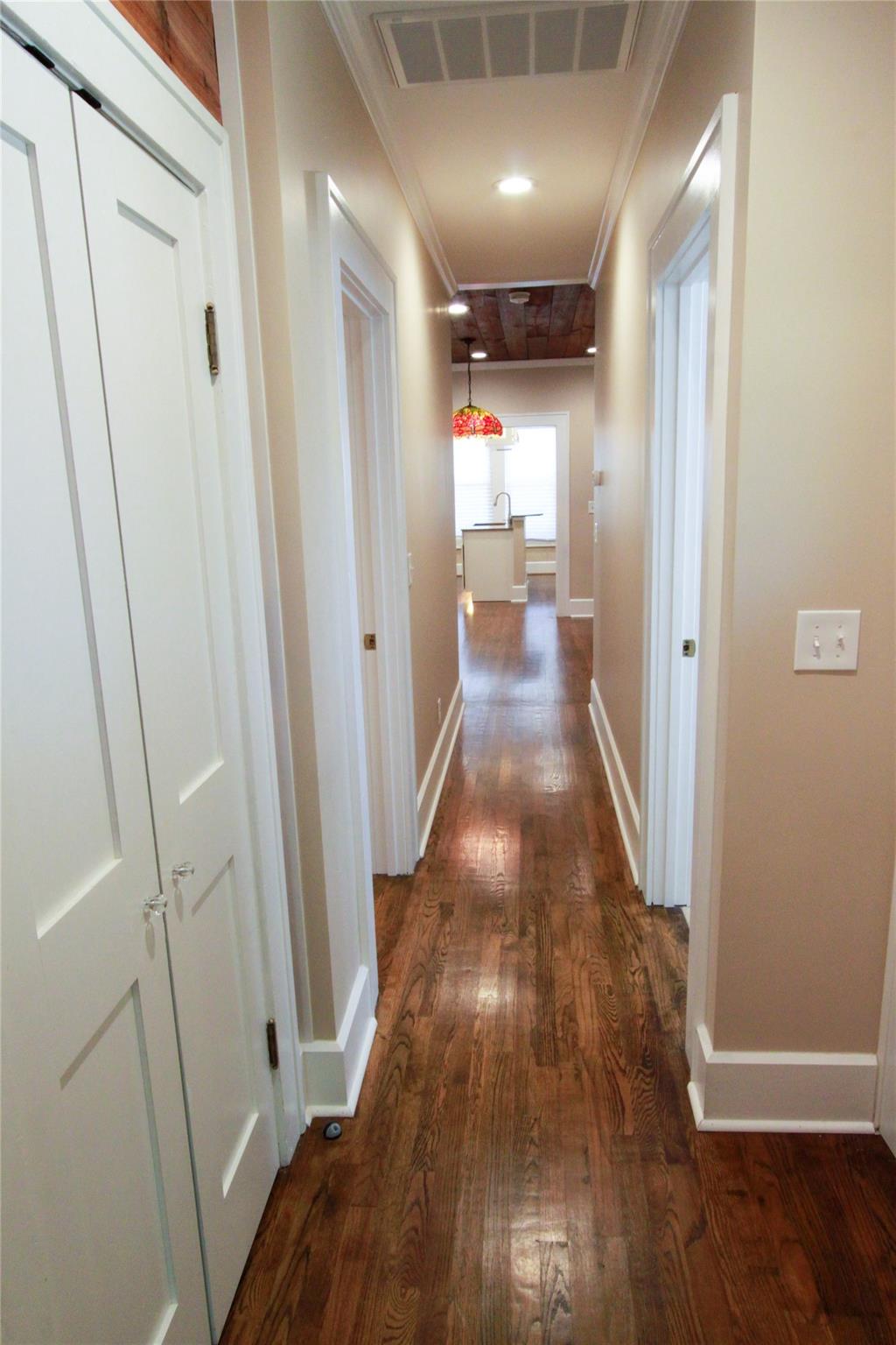 1301 S 6th St, Austin, TX 78704