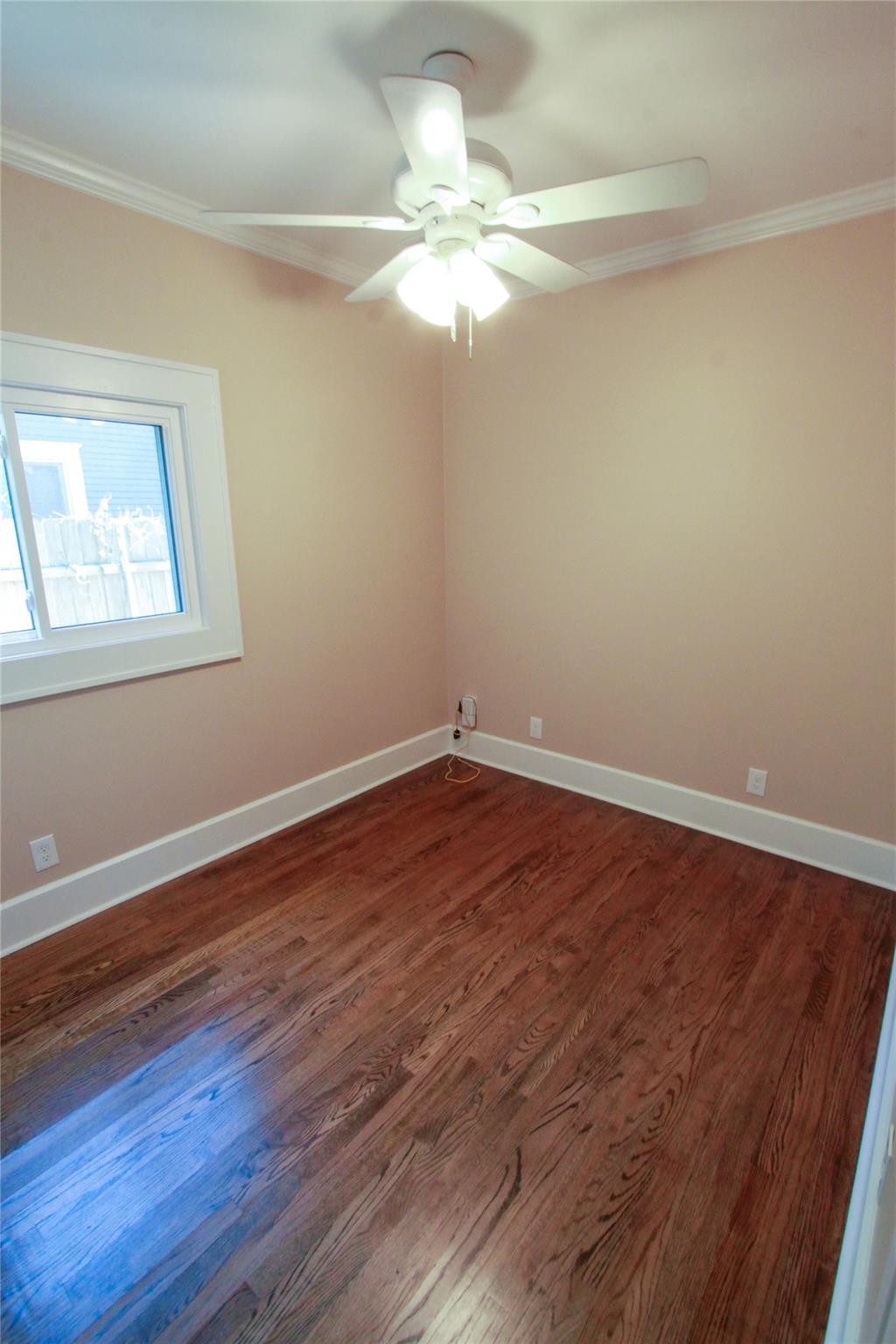 1301 S 6th St, Austin, TX 78704