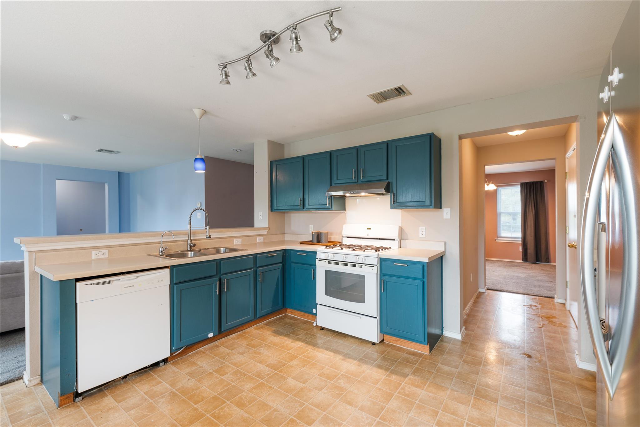 1329 Amberwood Loop, Kyle, TX 78640