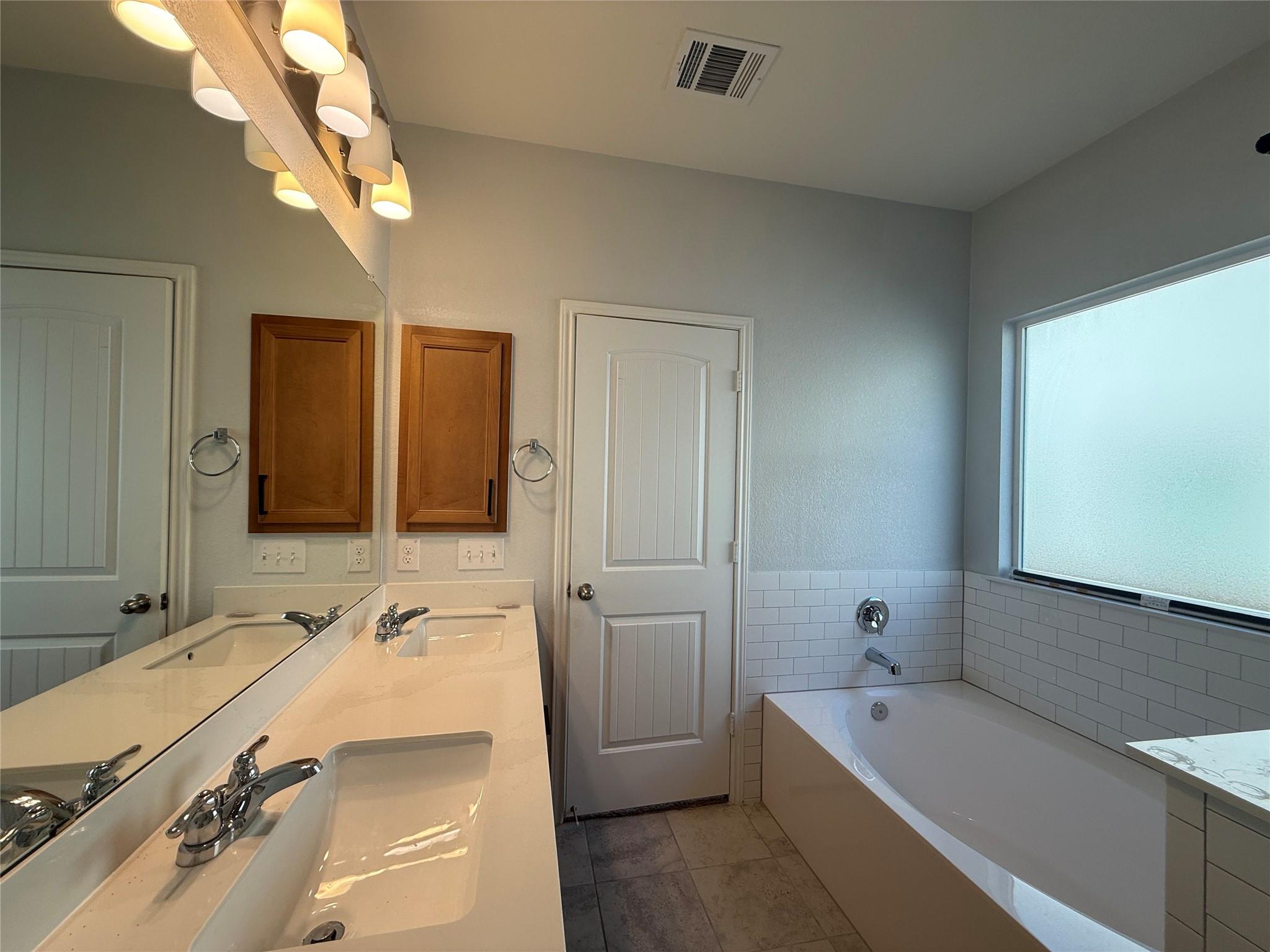 216 Bougainvillea Loop, Georgetown, TX 78626