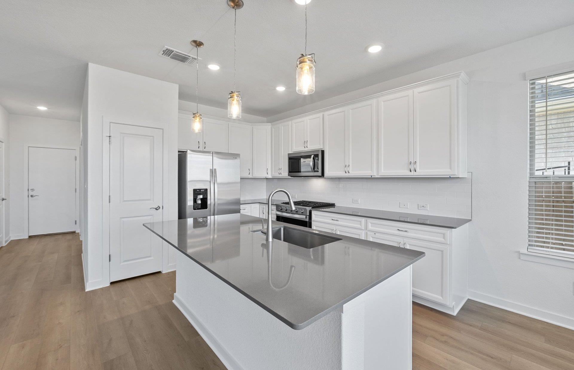 121 Ventura Dr, Liberty Hill, TX 78642