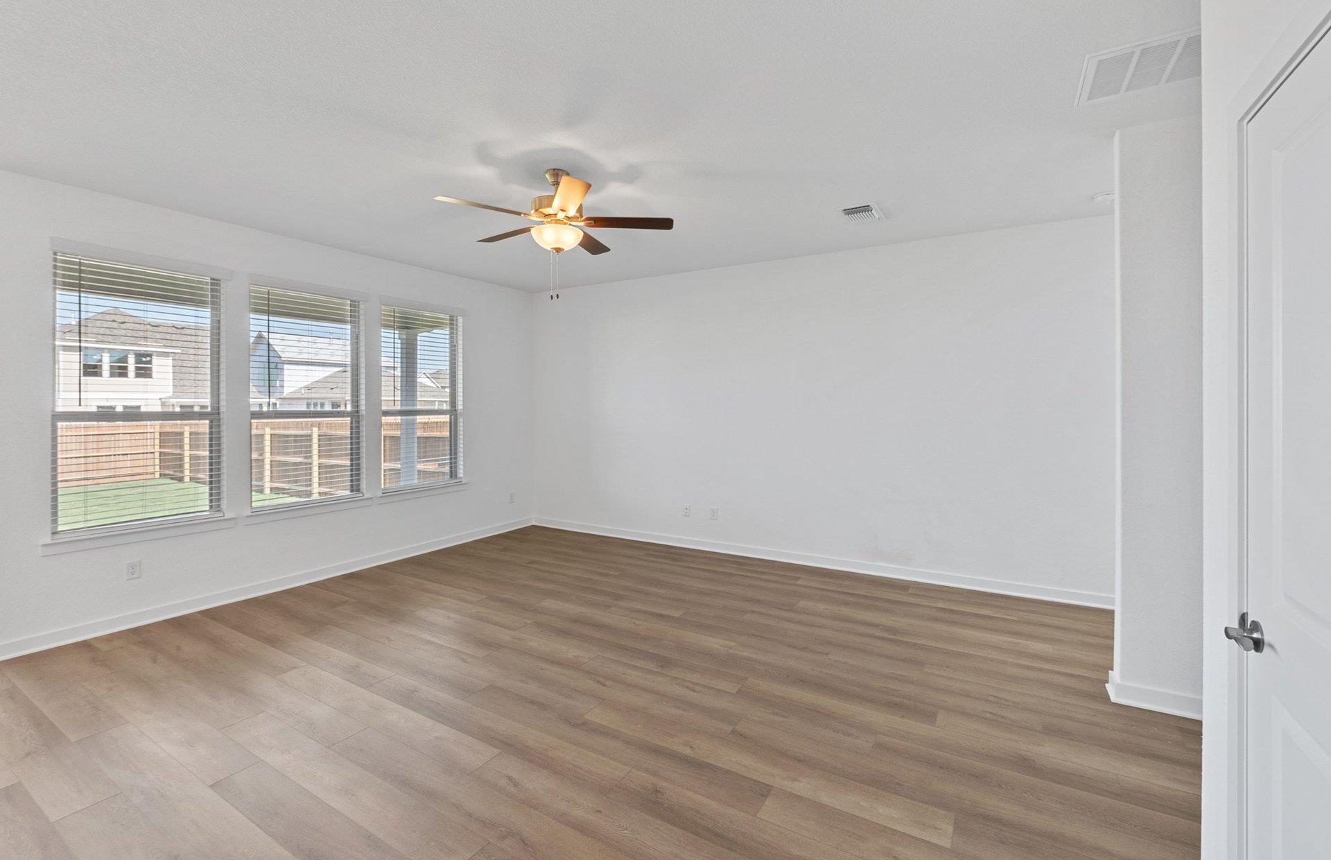 121 Ventura Dr, Liberty Hill, TX 78642