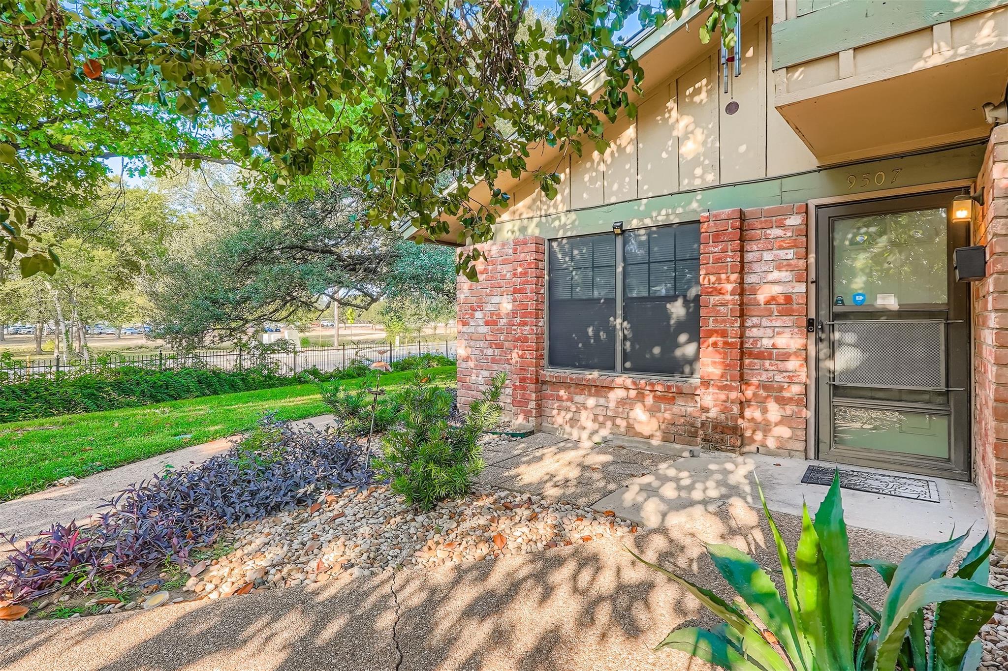 9507 Quail Village Ln, Austin, TX 78758