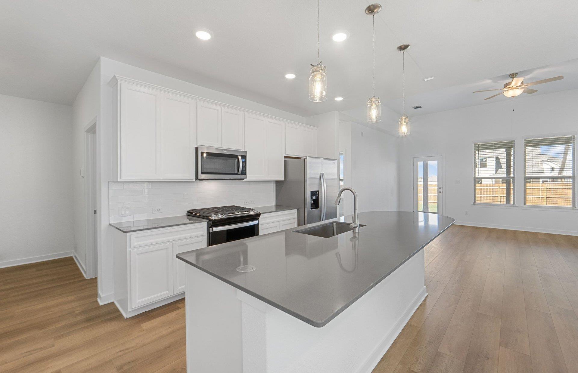 125 Ventura Dr, Liberty Hill, TX 78642