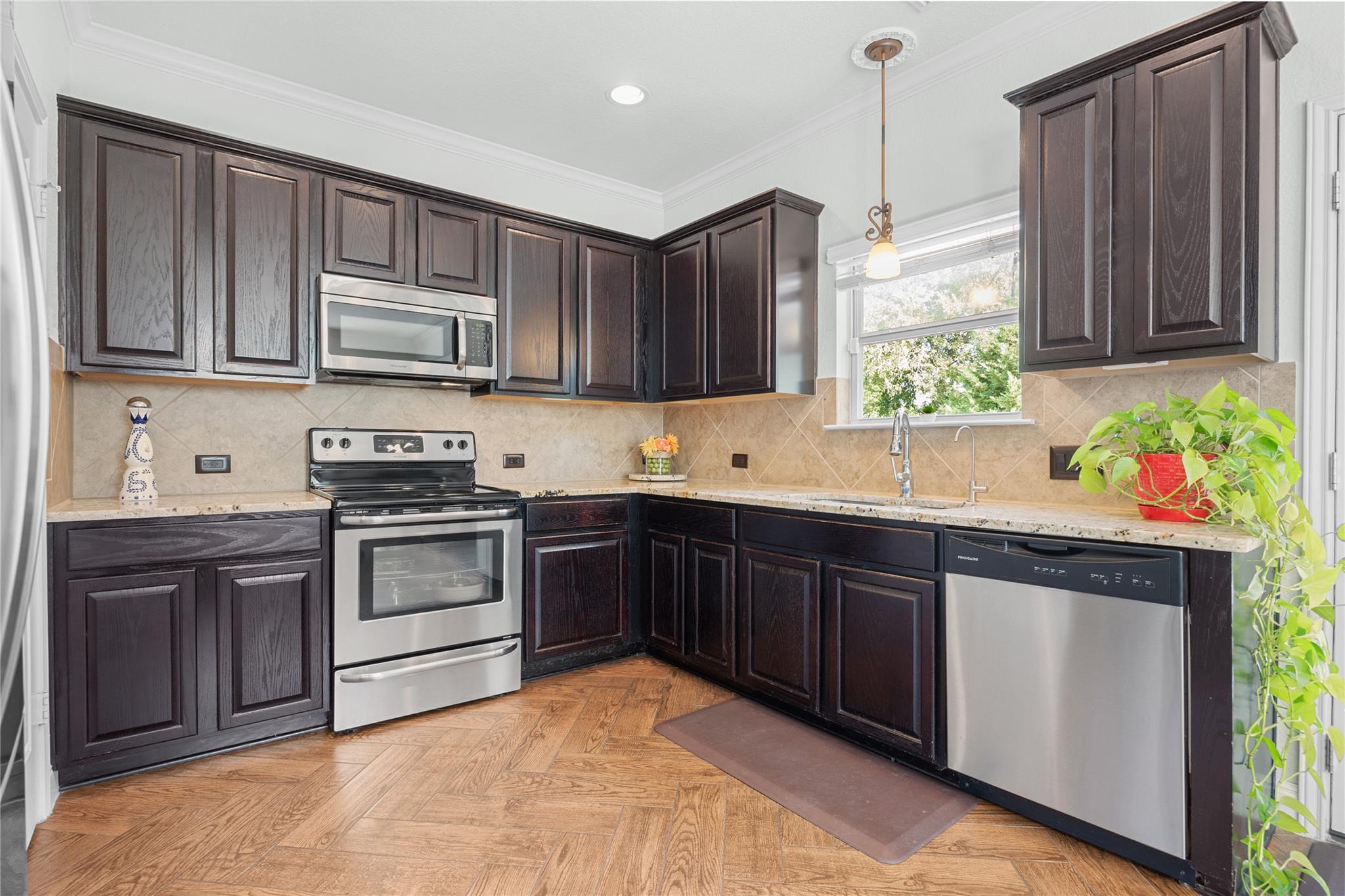 636 Pinnacle Dr, Georgetown, TX 78626