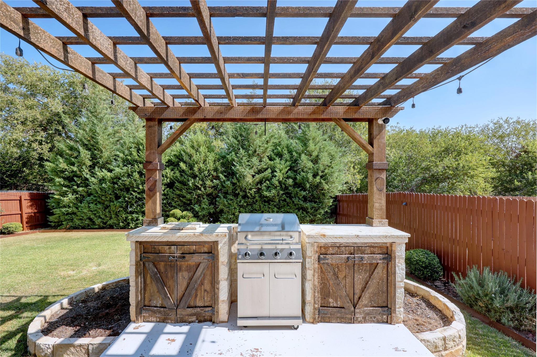 636 Pinnacle Dr, Georgetown, TX 78626