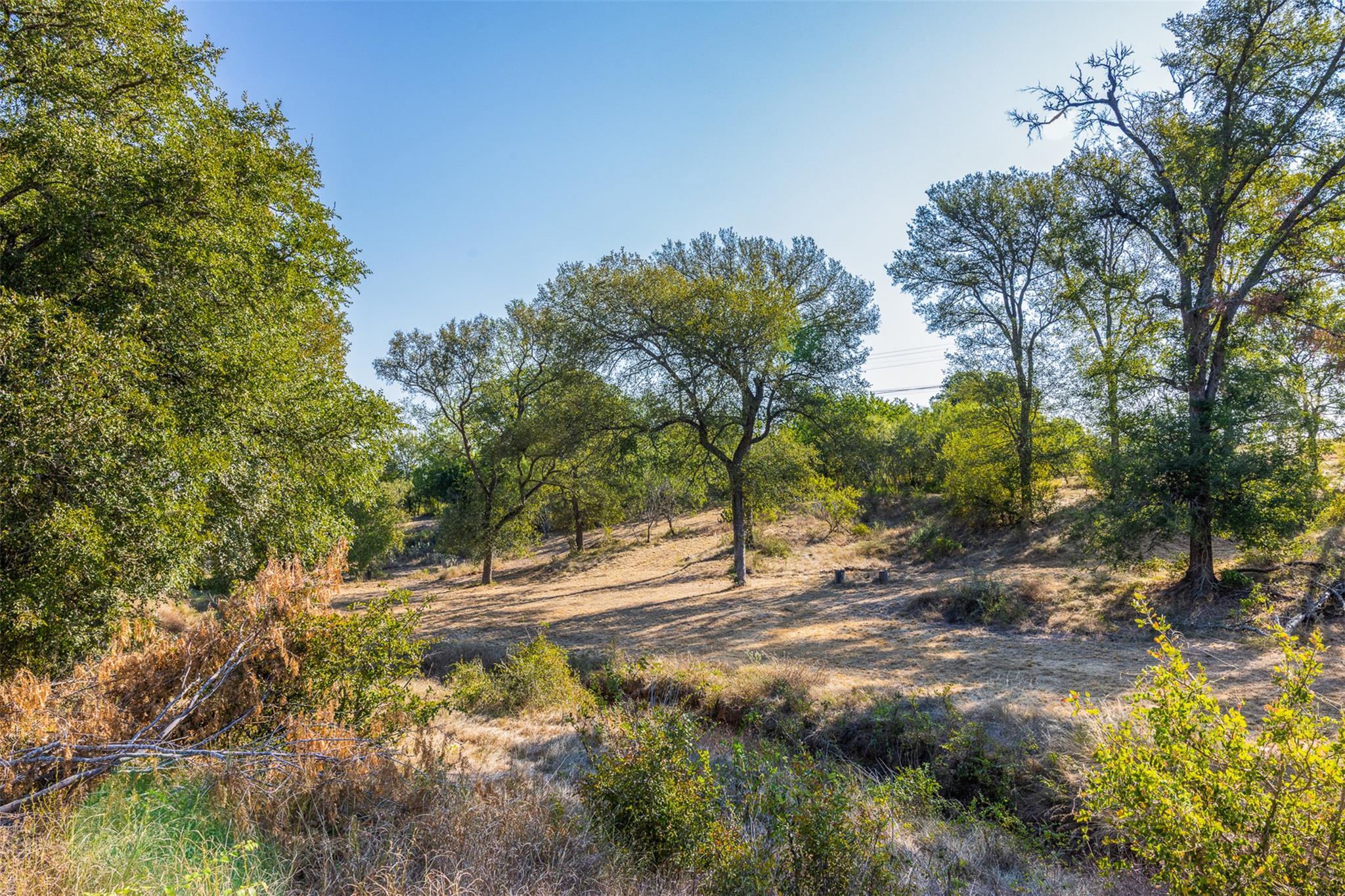 100 Westwood Rd, Lockhart, TX 78644