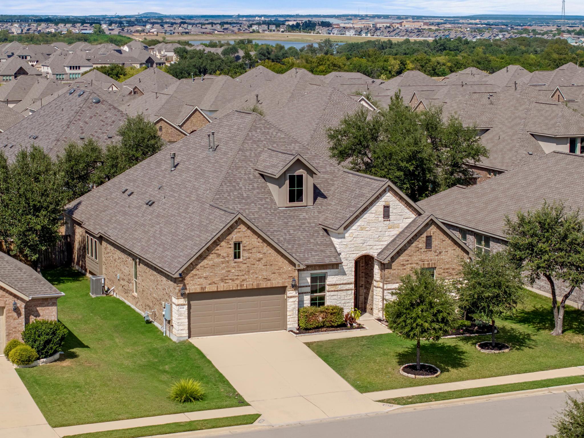 2021 Bear Creek Dr, Leander, TX 78641