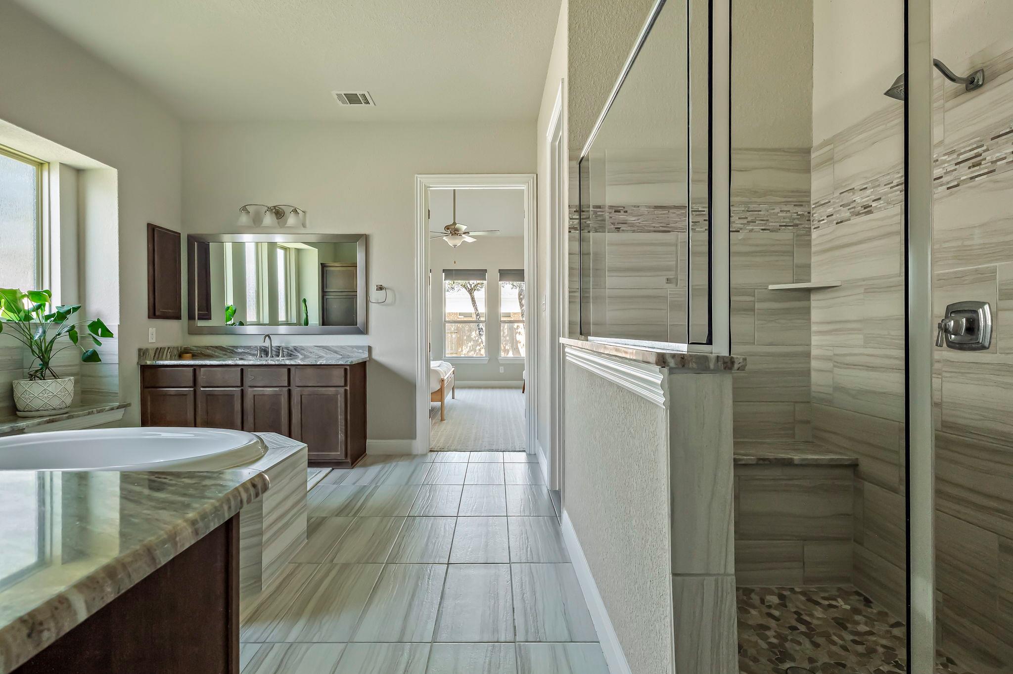 2021 Bear Creek Dr, Leander, TX 78641