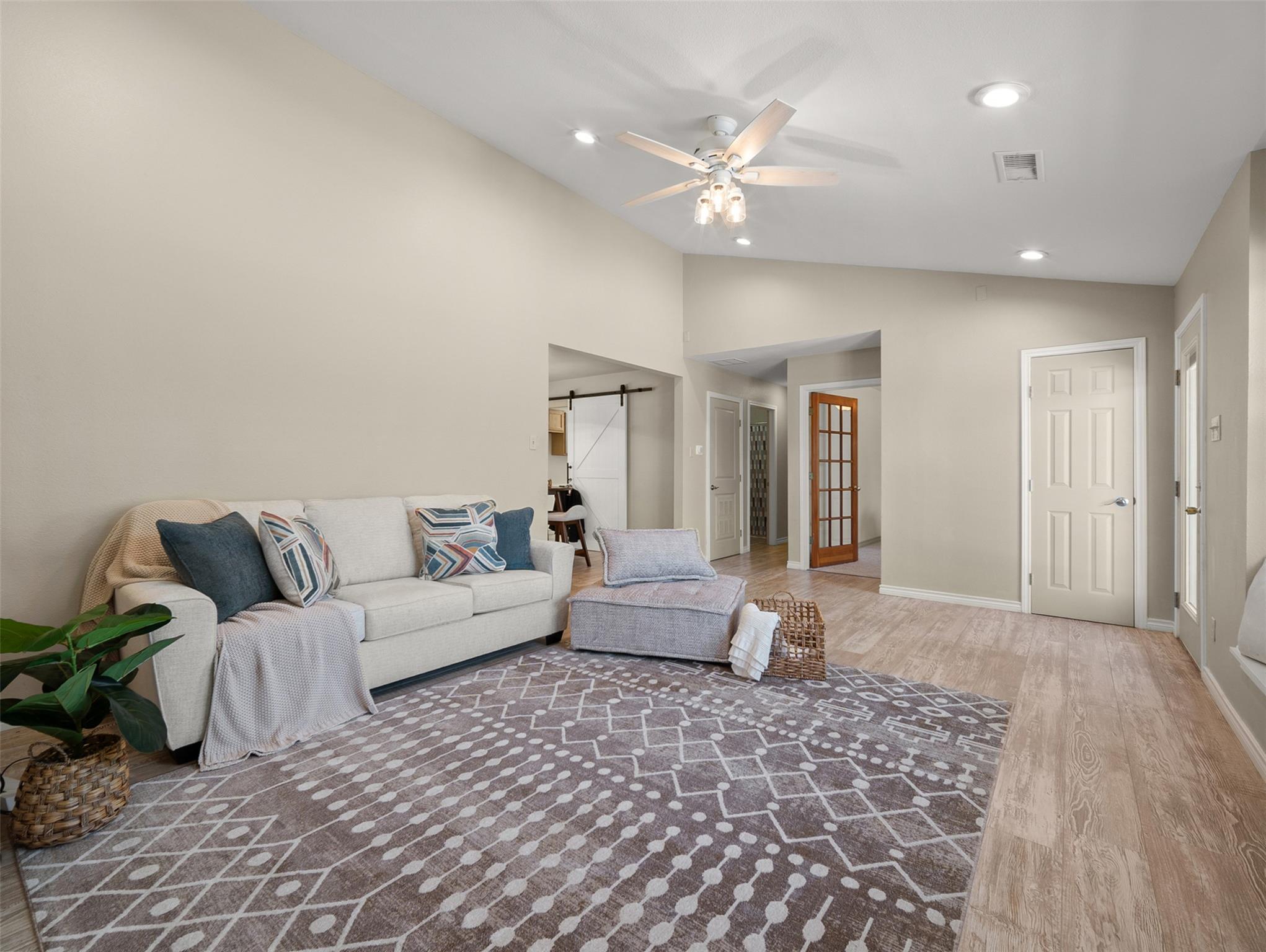 504 Oak Grove Rd, San Marcos, TX 78666