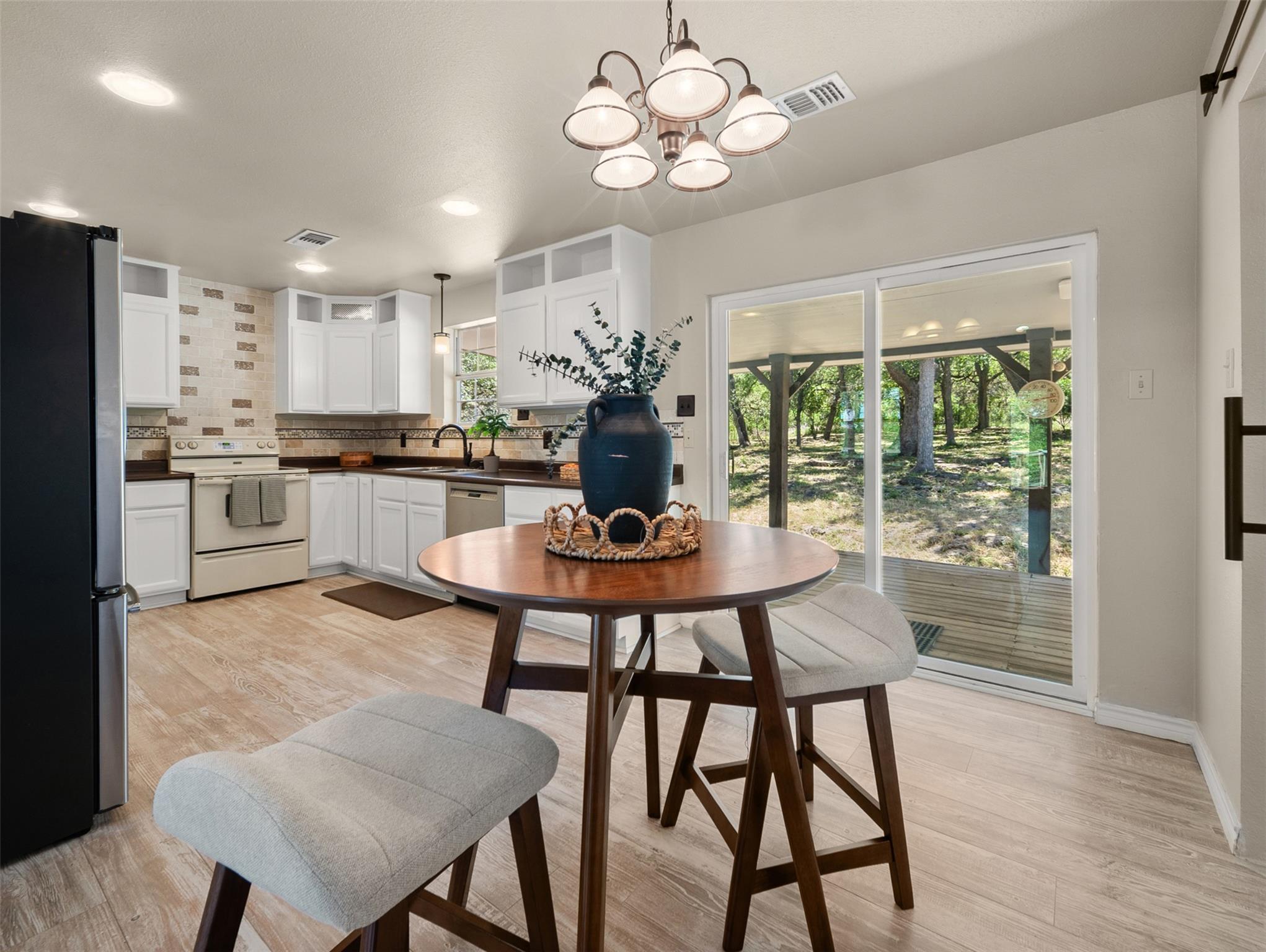 504 Oak Grove Rd, San Marcos, TX 78666