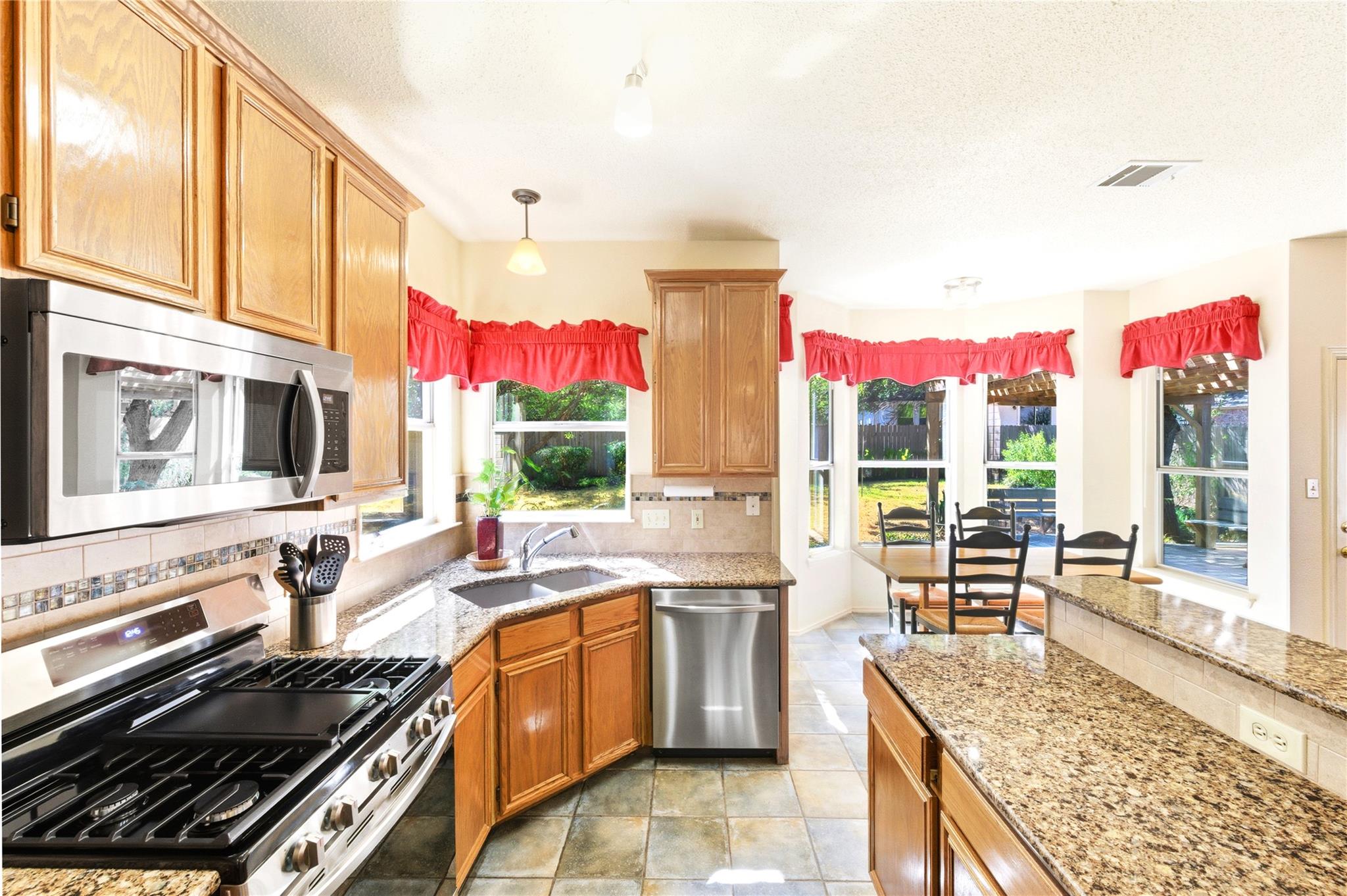 6617 Bramber Ln, Austin, TX 78754