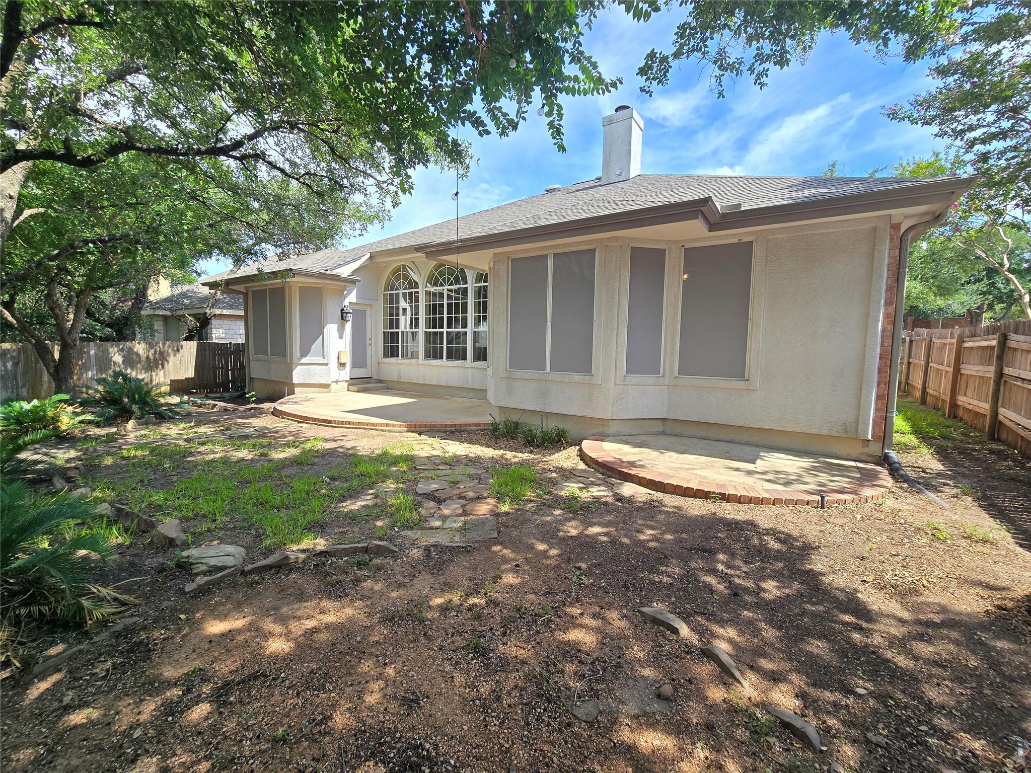 2216 S Shark Loop, Round Rock, TX 78664