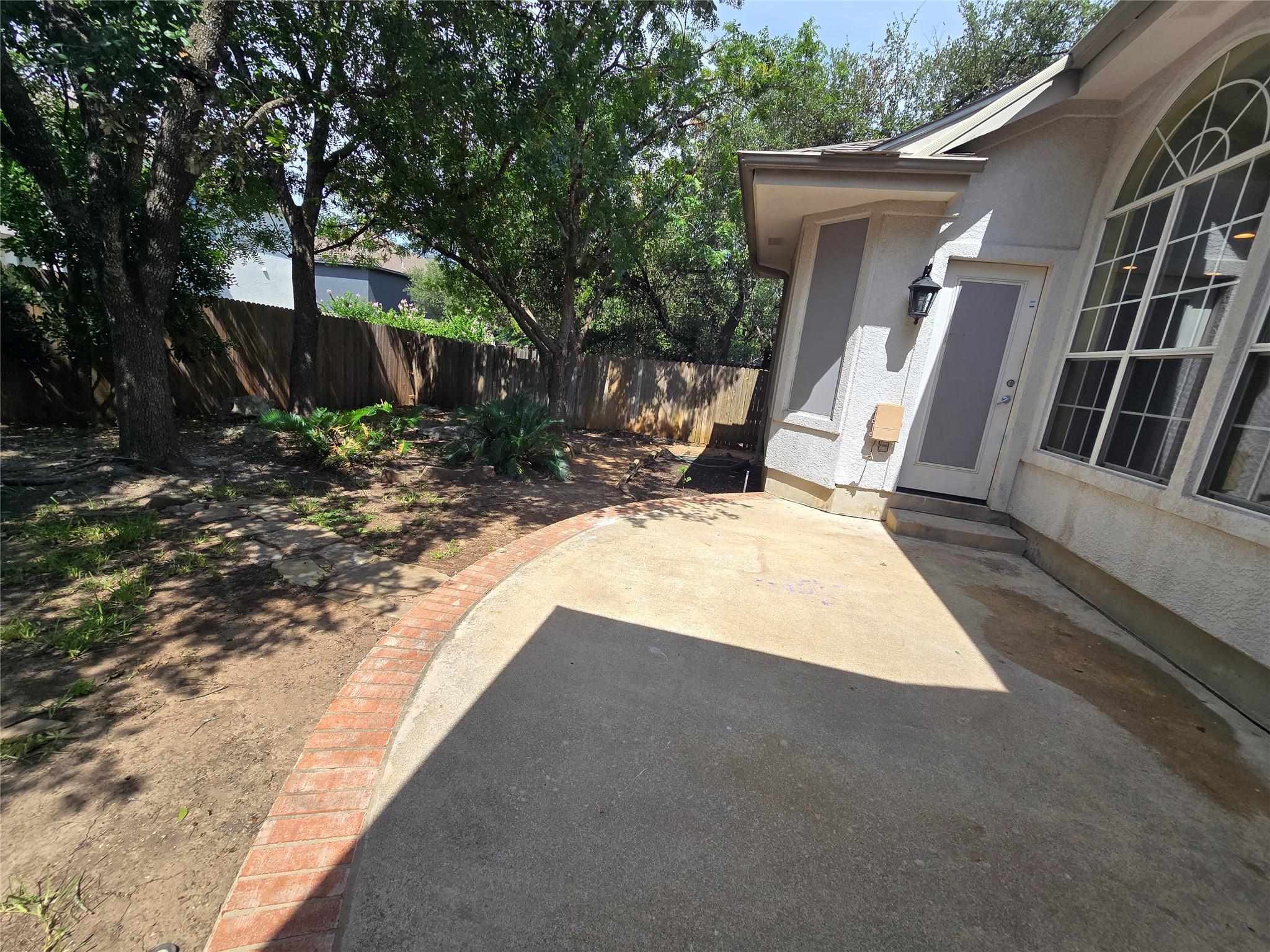 2216 S Shark Loop, Round Rock, TX 78664