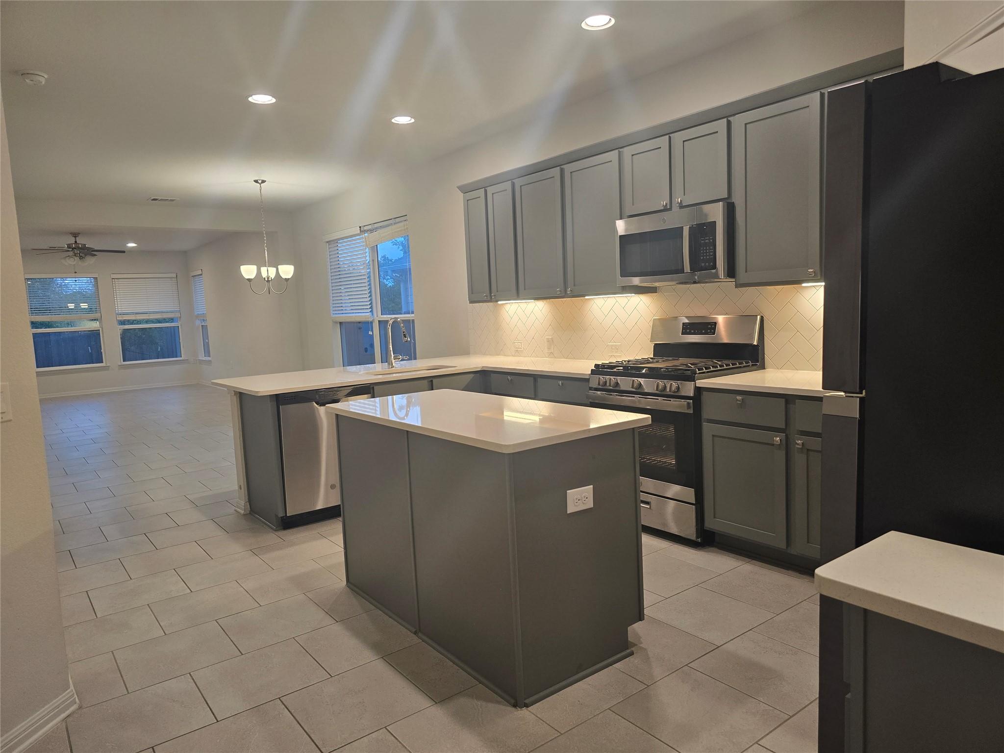 520 Falkland Trce, Pflugerville, TX 78660