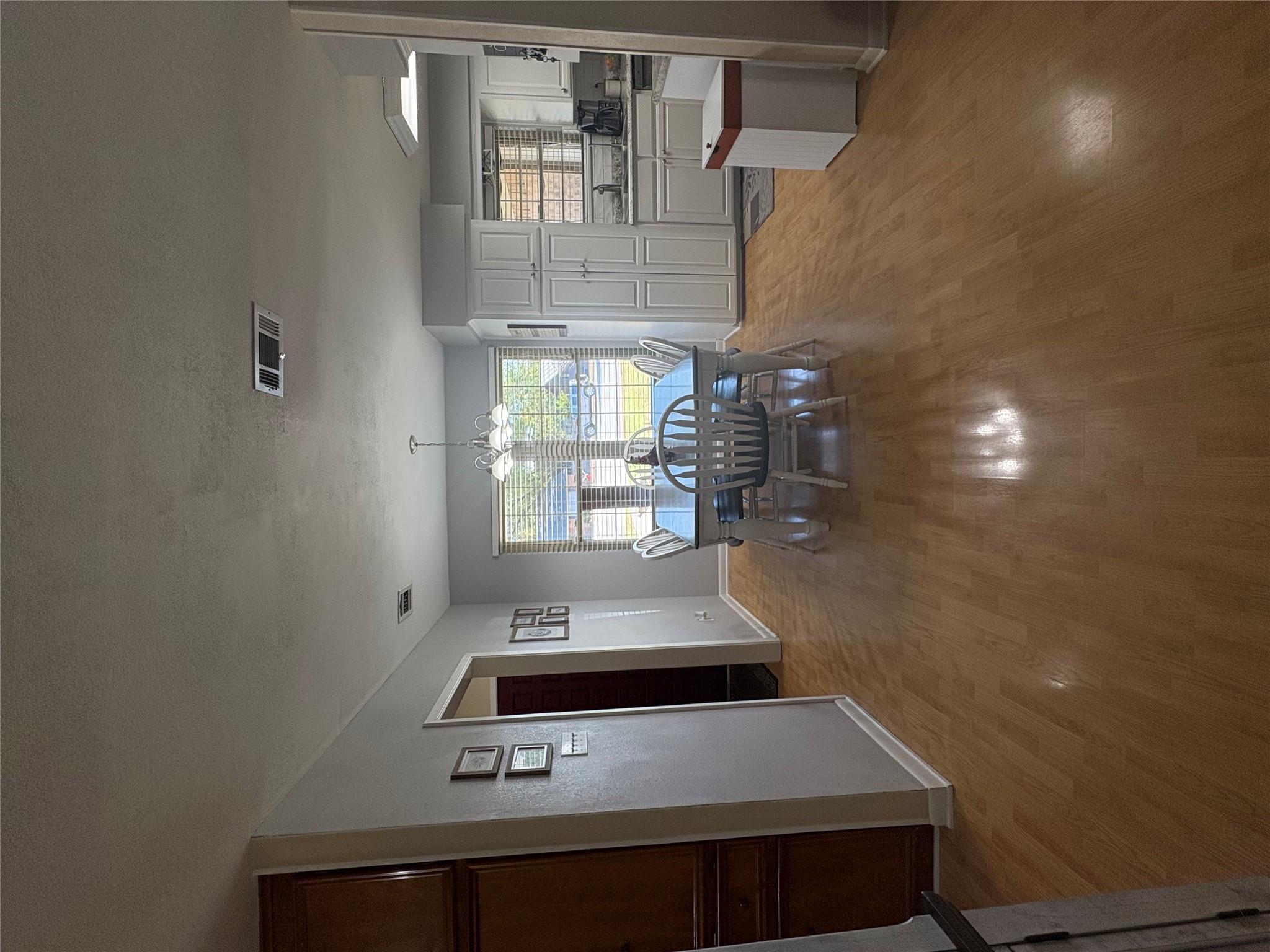 619 E Jackson St, Rockdale, TX 76567