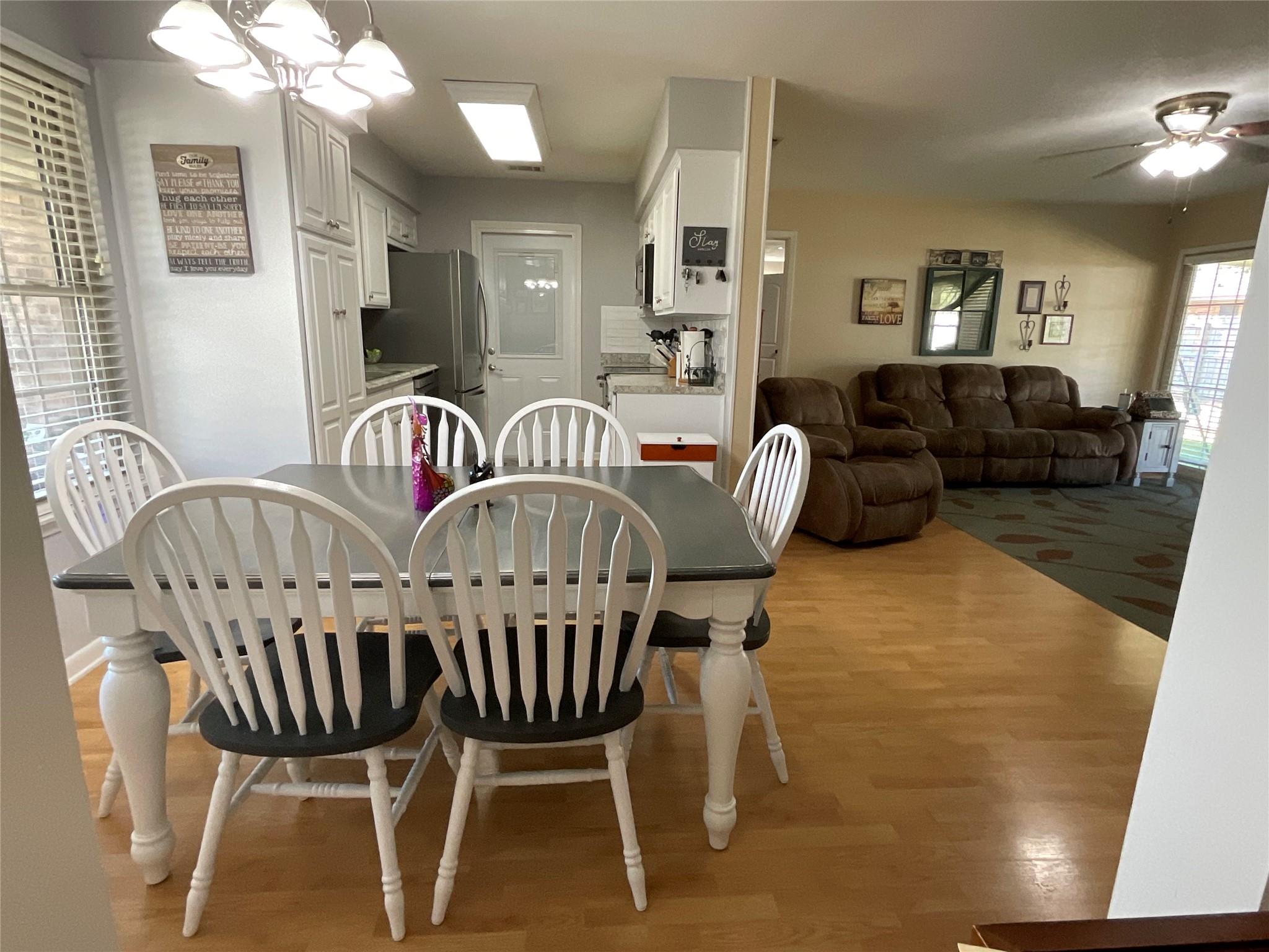 619 E Jackson St, Rockdale, TX 76567