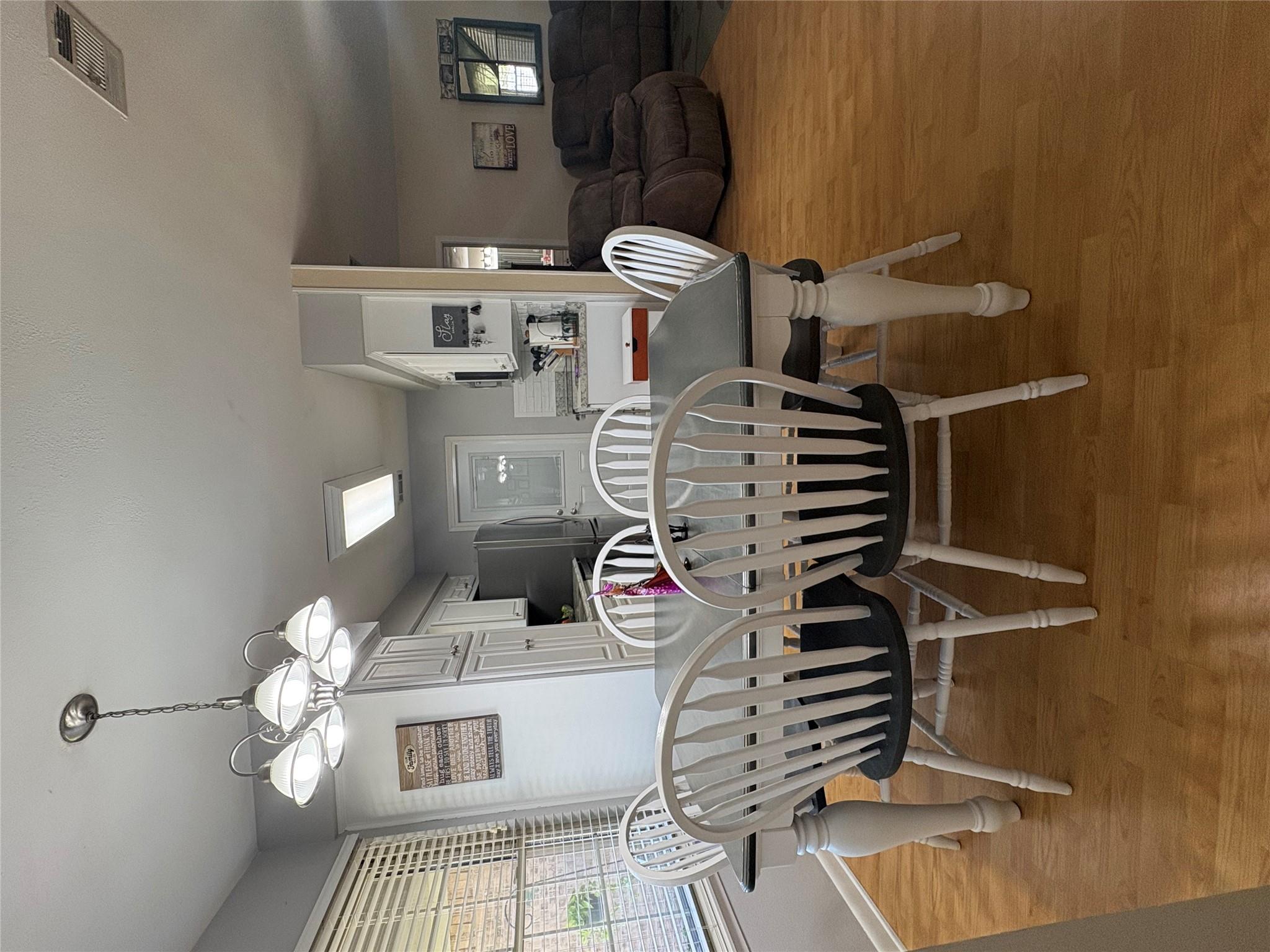 619 E Jackson St, Rockdale, TX 76567