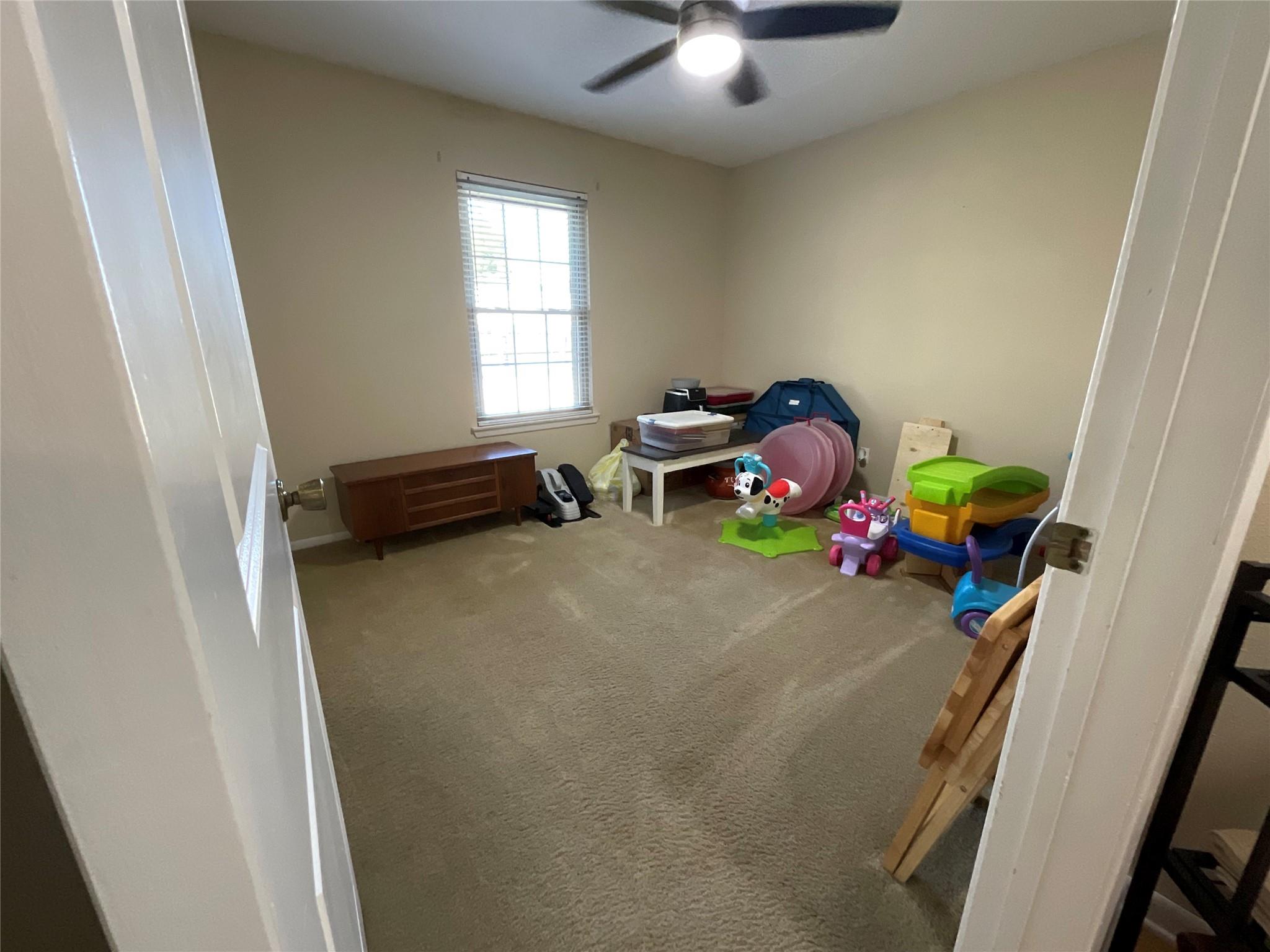 619 E Jackson St, Rockdale, TX 76567