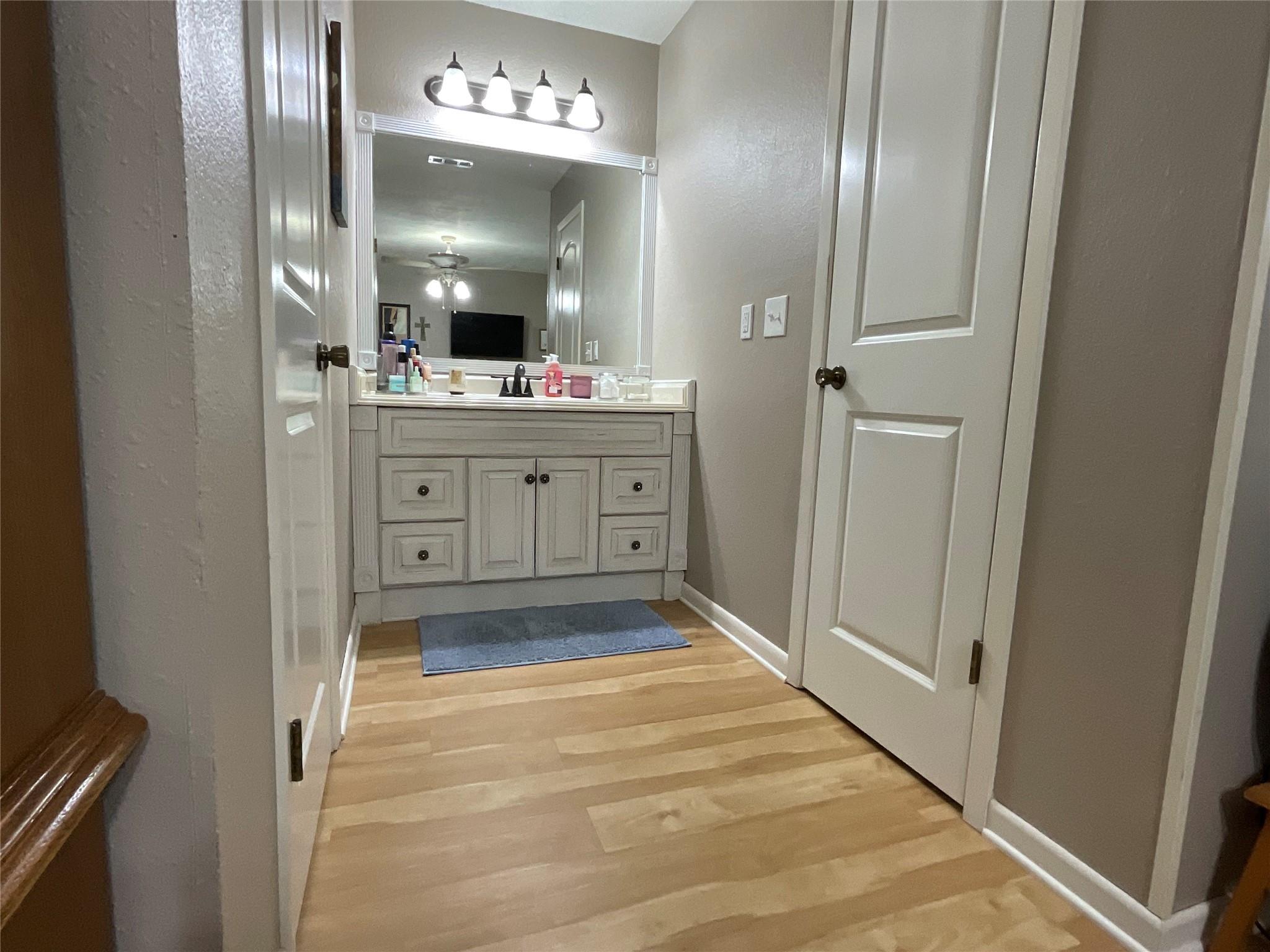 619 E Jackson St, Rockdale, TX 76567