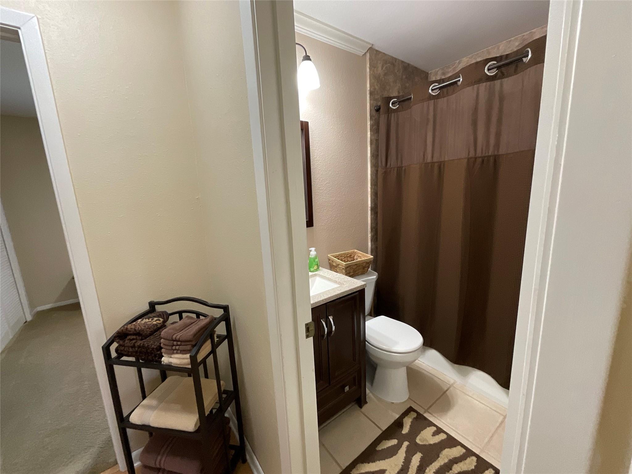 619 E Jackson St, Rockdale, TX 76567