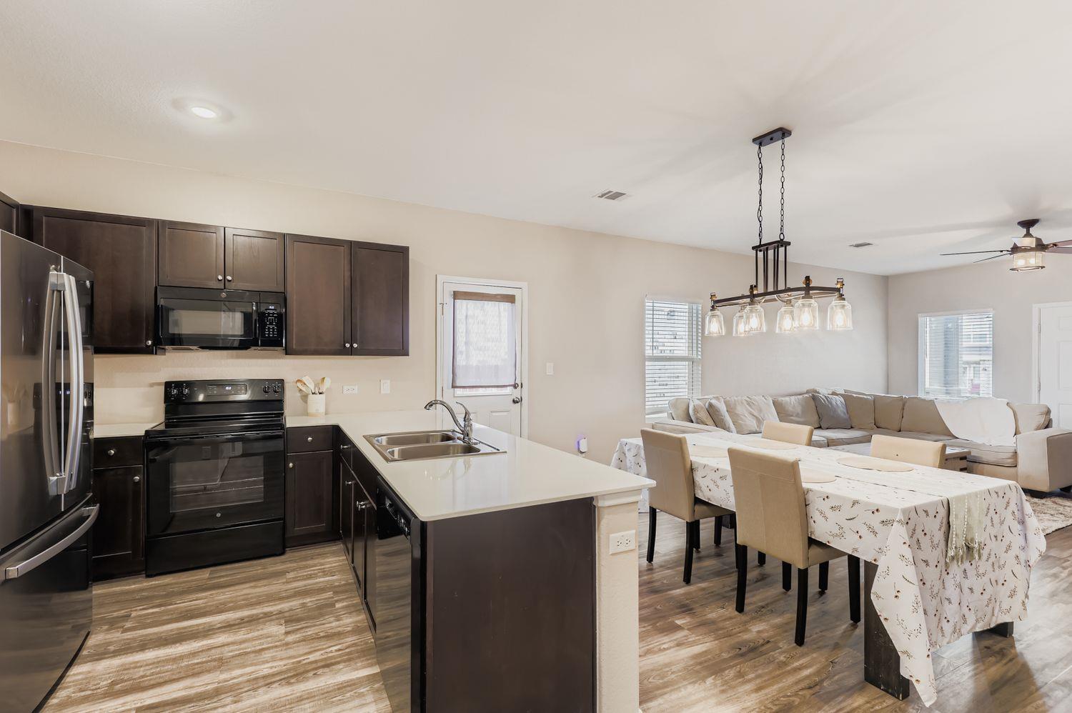 192 Standing Rock Ln, Marble Falls, TX 78654