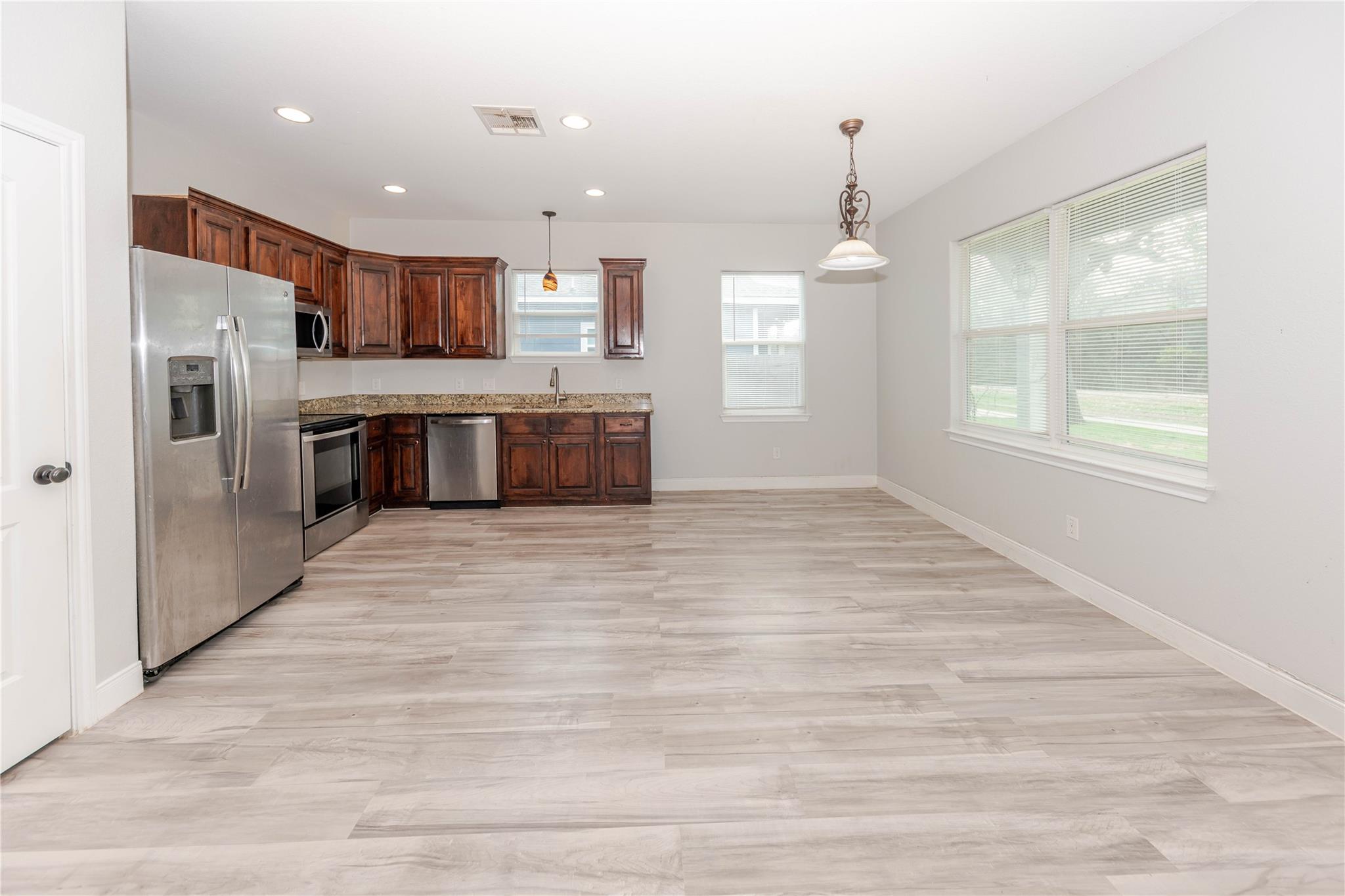 156 Fm 2571, Smithville, TX 78957