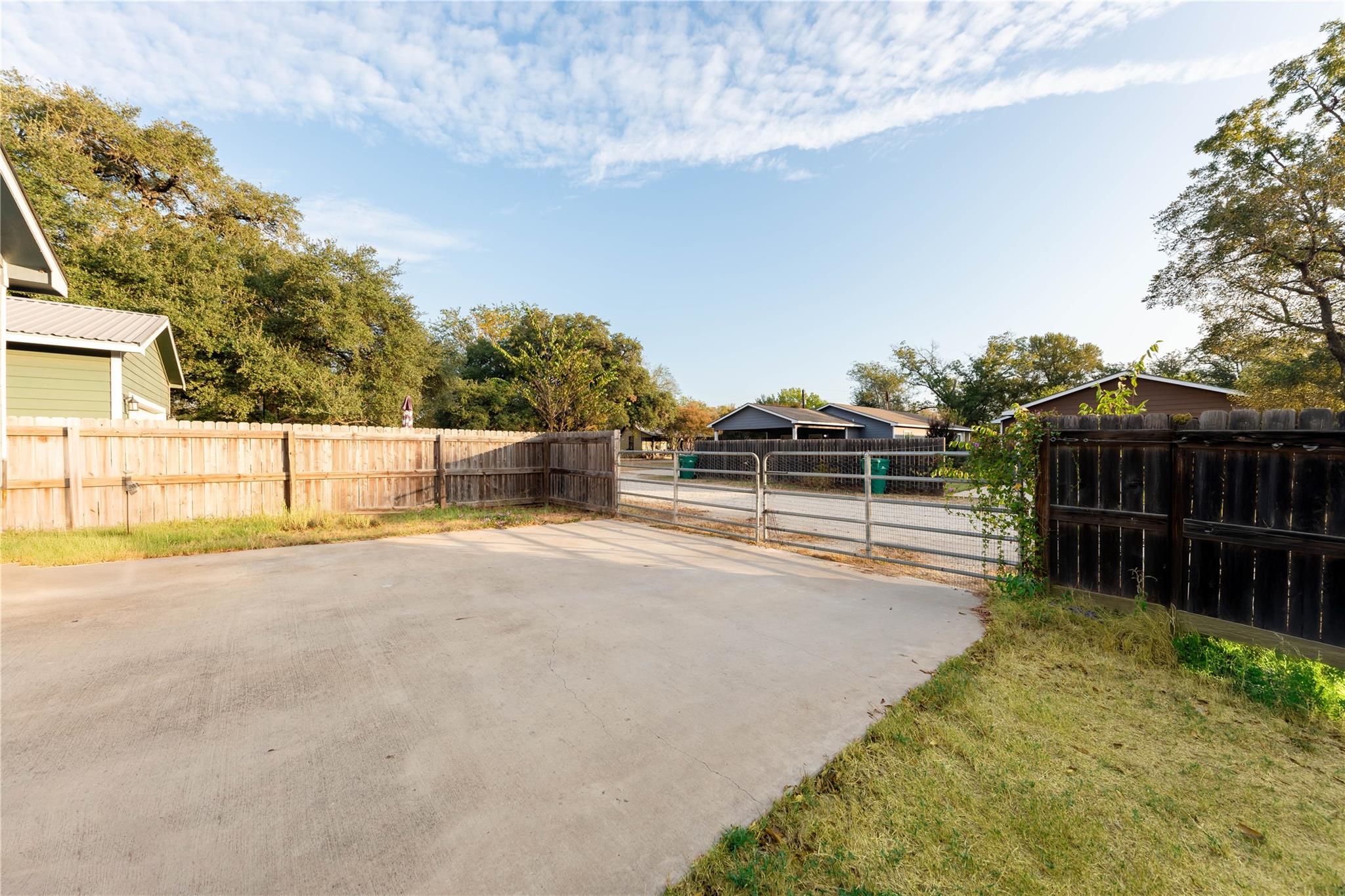 156 Fm 2571, Smithville, TX 78957