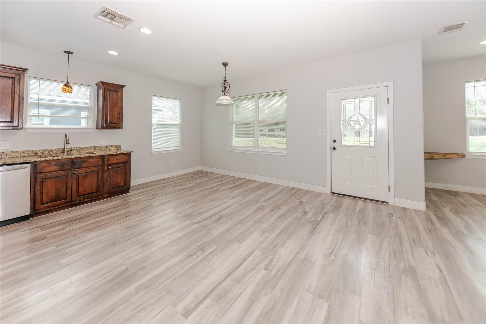 156 Fm 2571, Smithville, TX 78957