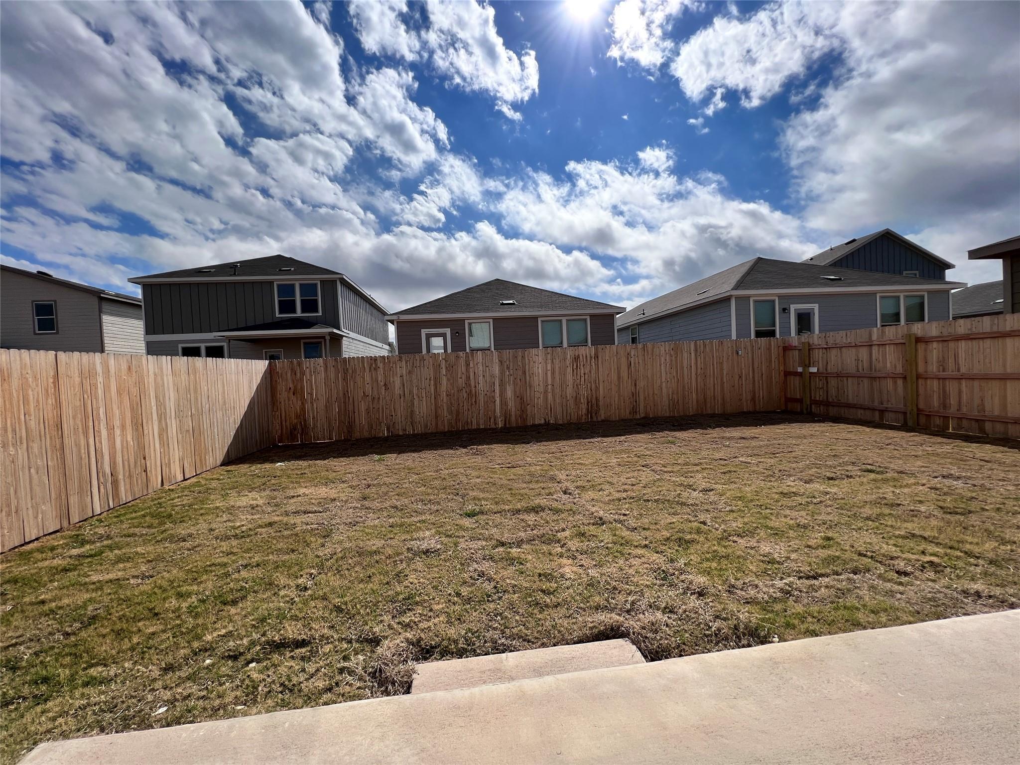 162 LT Rusty Dr, Jarrell, TX 76537