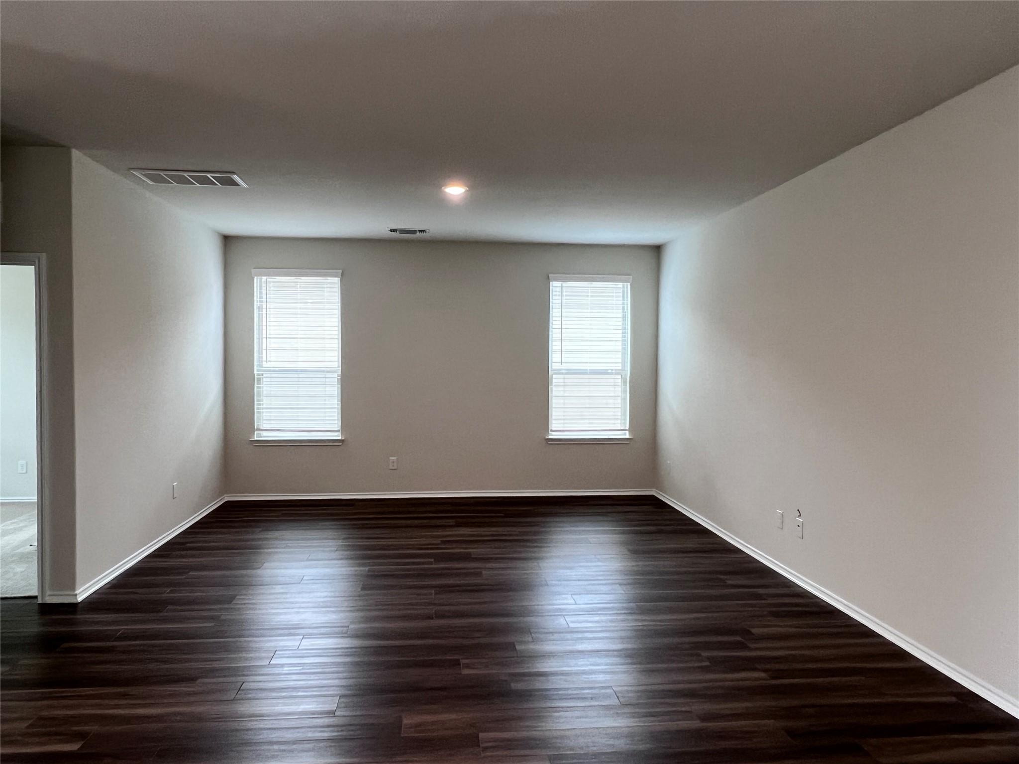 162 LT Rusty Dr, Jarrell, TX 76537